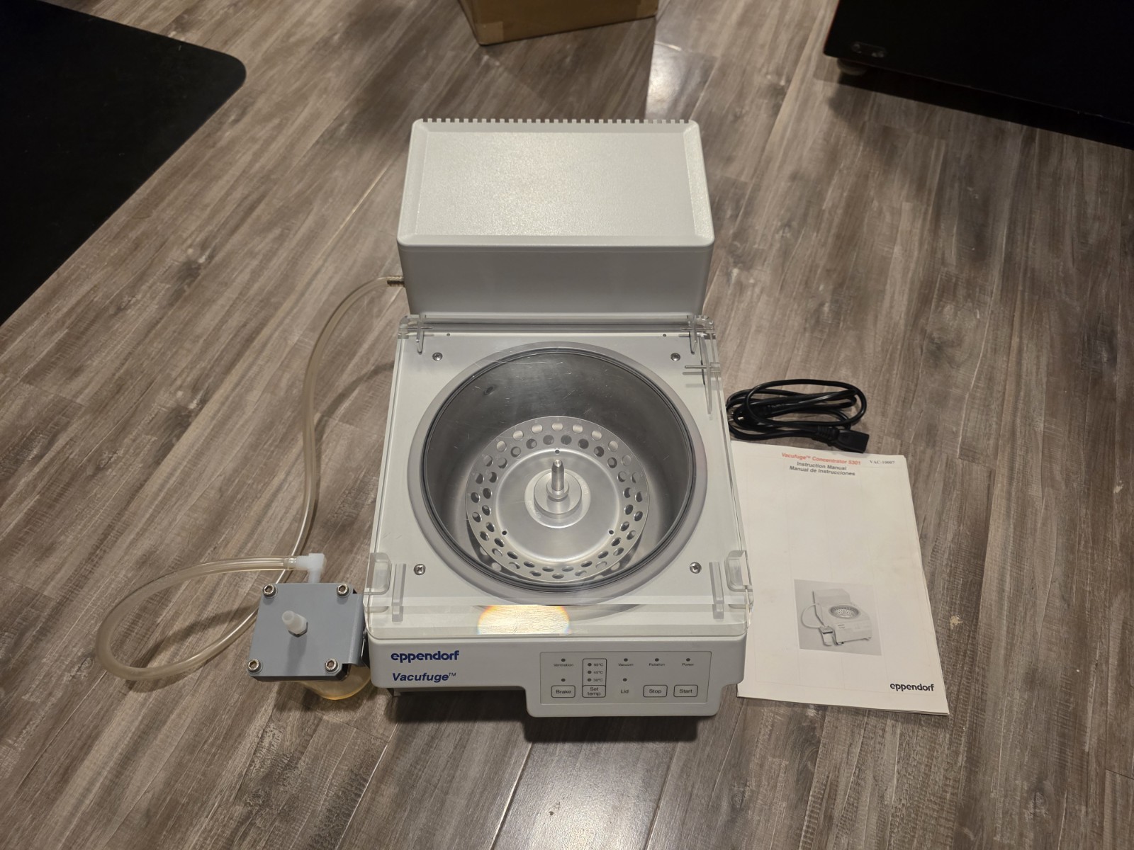 Eppendorf 5301 Vacufuge Centrifuge w/ Vac Pump & Rotor-Buyer Arranged Freight OK