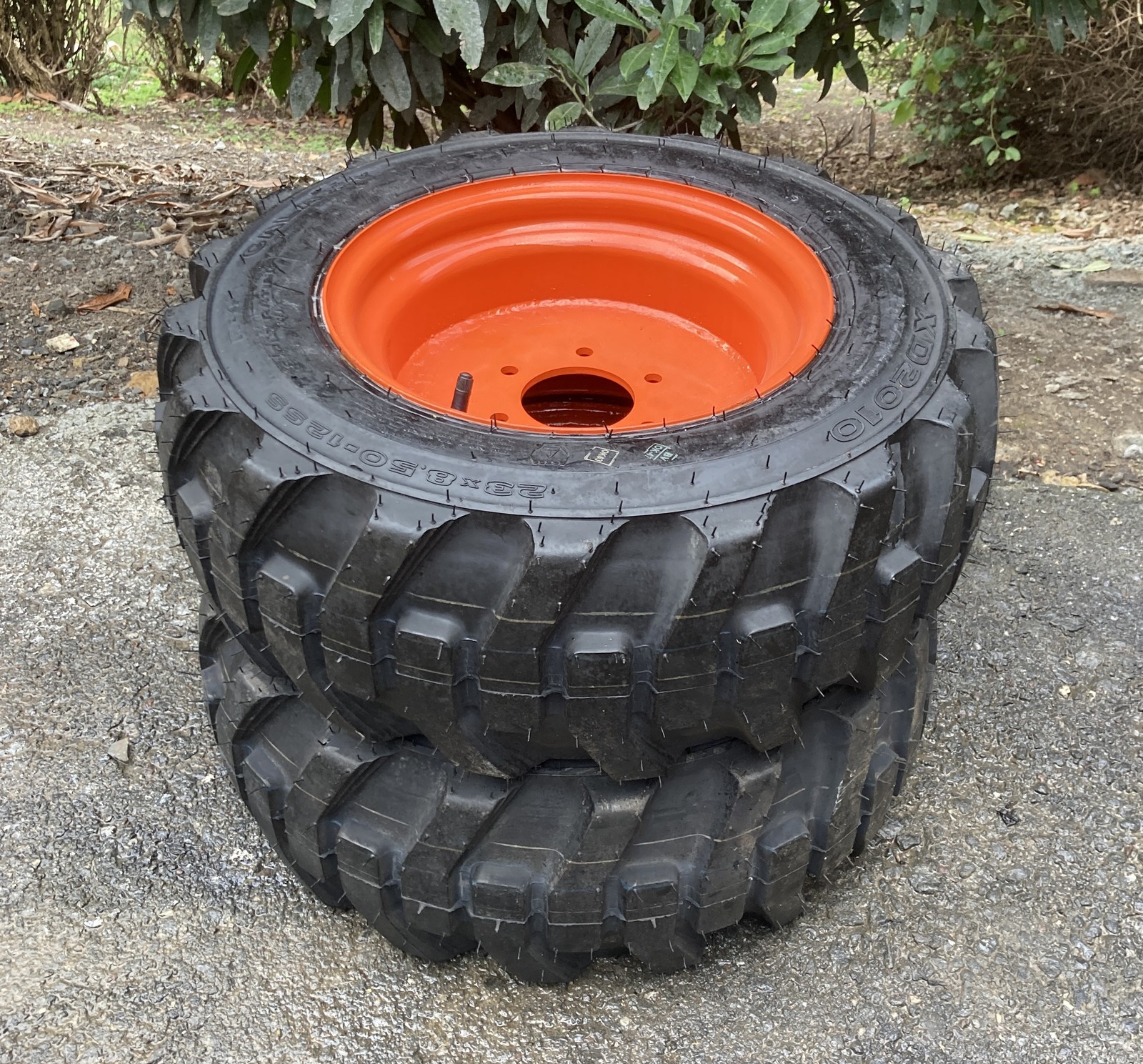 23X8.50-12 XD2010 Front Tires/Rims for Kioti/Kubota B-Series-6-4.75″ lugpattern