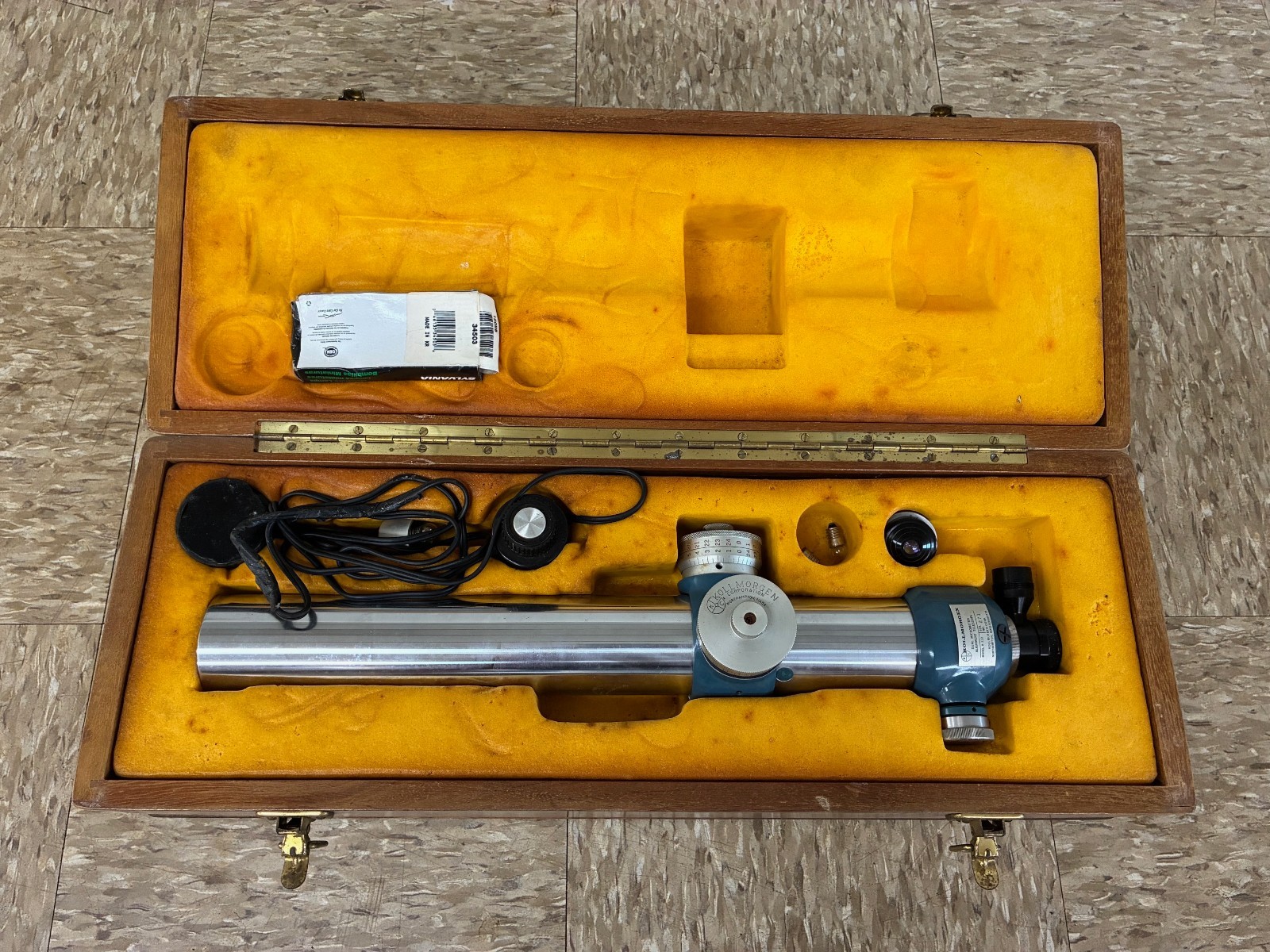 Kollmorgen/Contraves K-122 Dual Micrometer Telescope