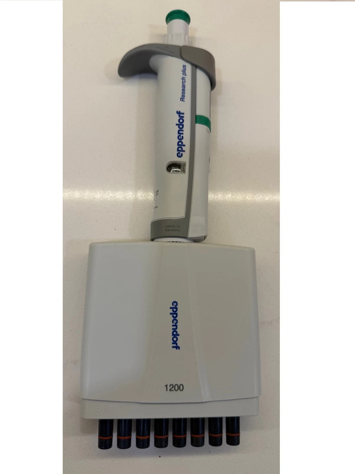 Eppendorf Research Plus 120-1200 µL 8 Channel Pipette: Calibrated MSRP $1420