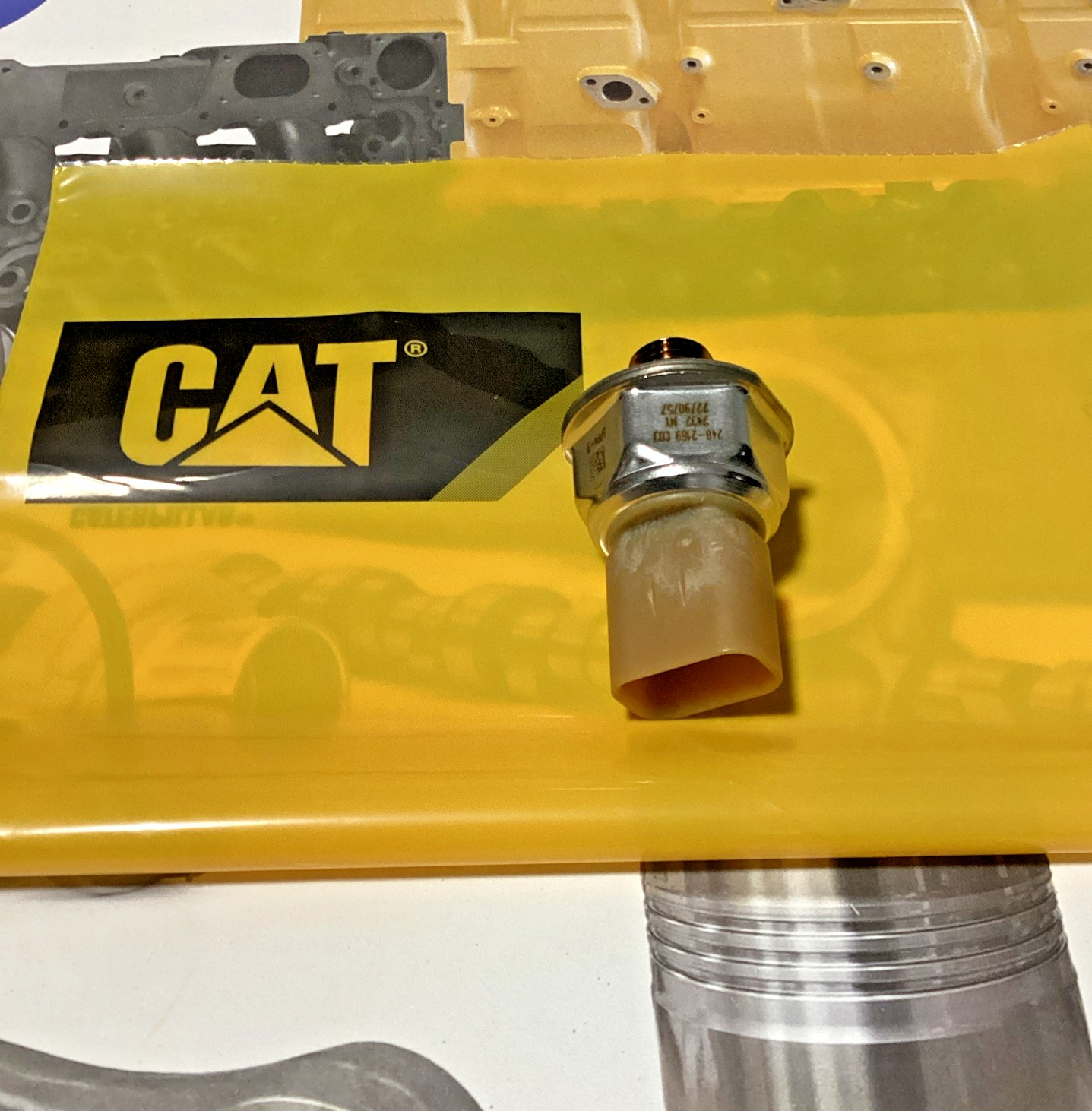 GENUINE PRESSURE SENSOR CATERPILLAR CAT 248-2169 267-1402 2482169 2671402