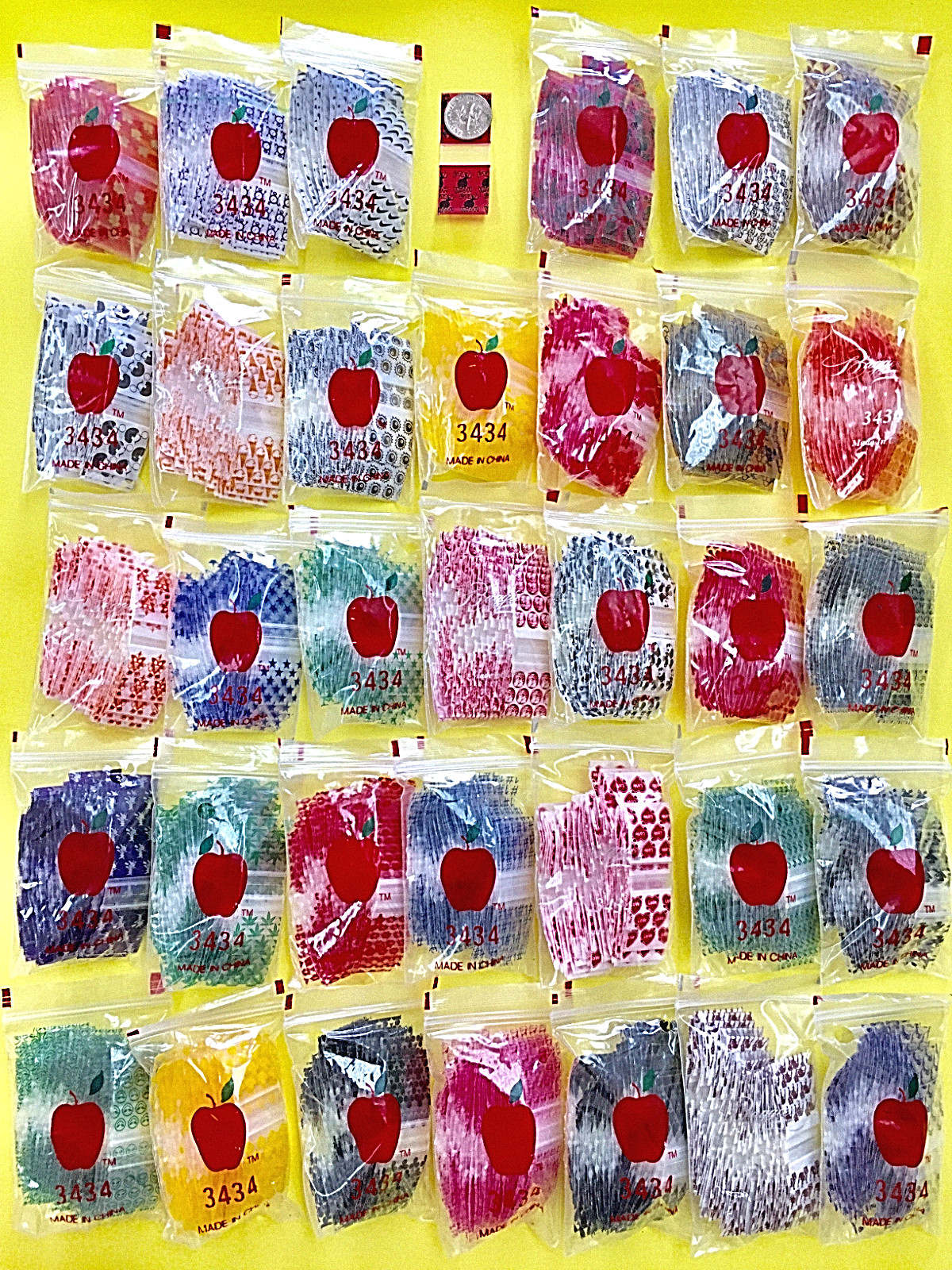 3434 MINI DESIGN ZIP BAGS 3/4″ X 3/4″ / 100PCS / 36 DSN TO CHOOSE, READ DETAILS