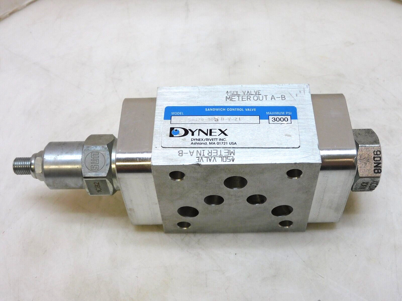 DYNEX S8620-D05-B-V-21 HYDRAULIC SANDWICH CONTROL VALVE 3000PSI