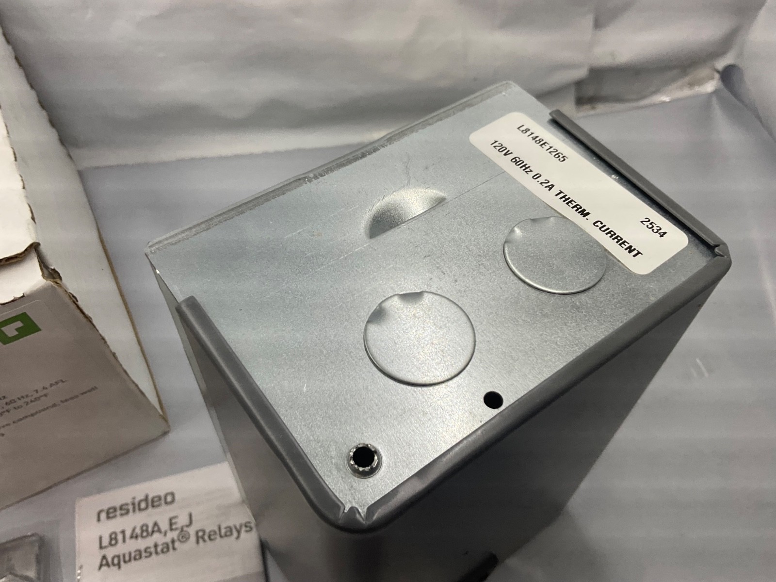 Resideo L8148E1265 Aquastat Relay 24v 60hz 180˚F to 240˚F