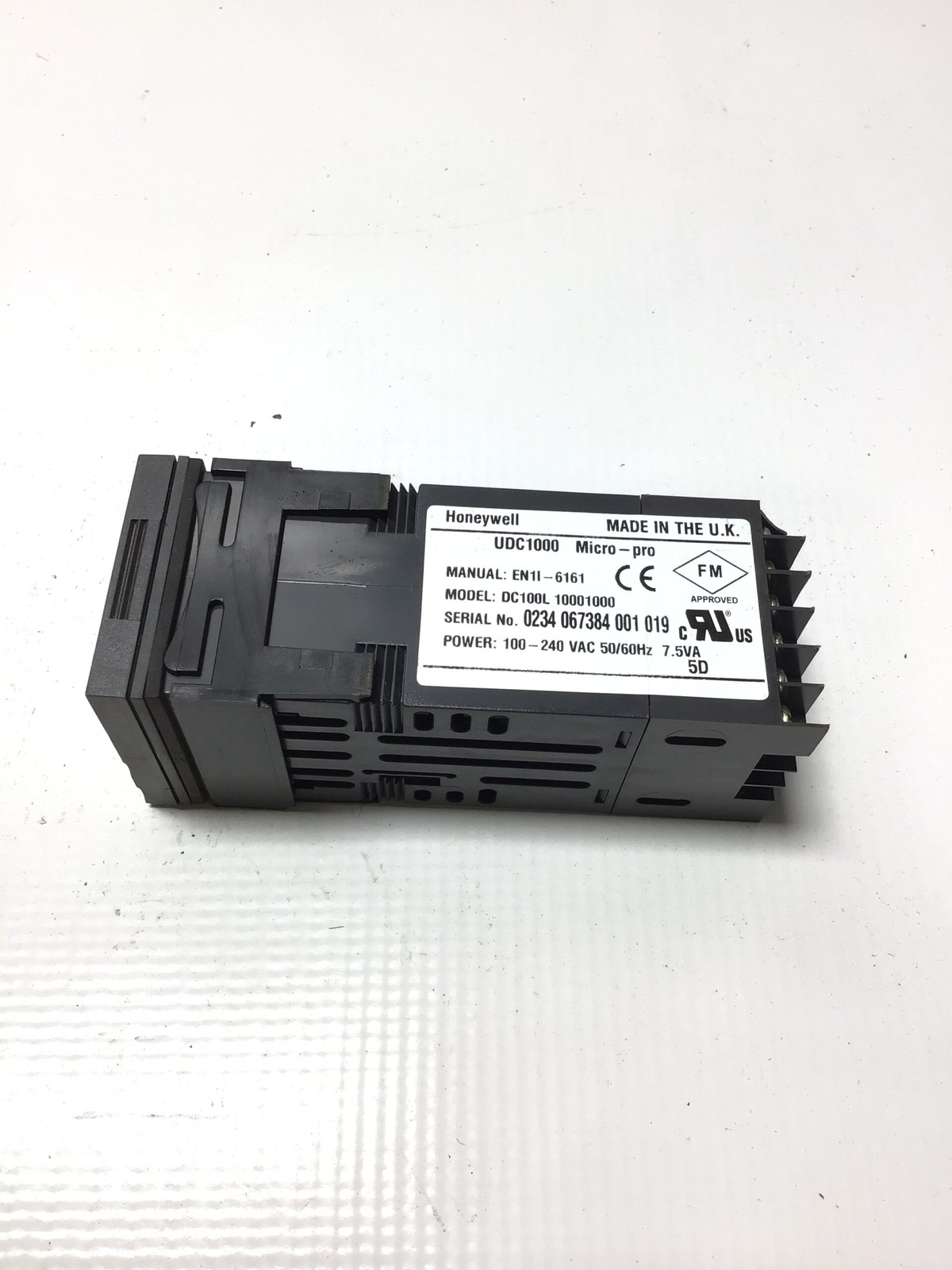Honeywell UDC1000 Micro-Pro Temperature Controller 7.5VA 2A