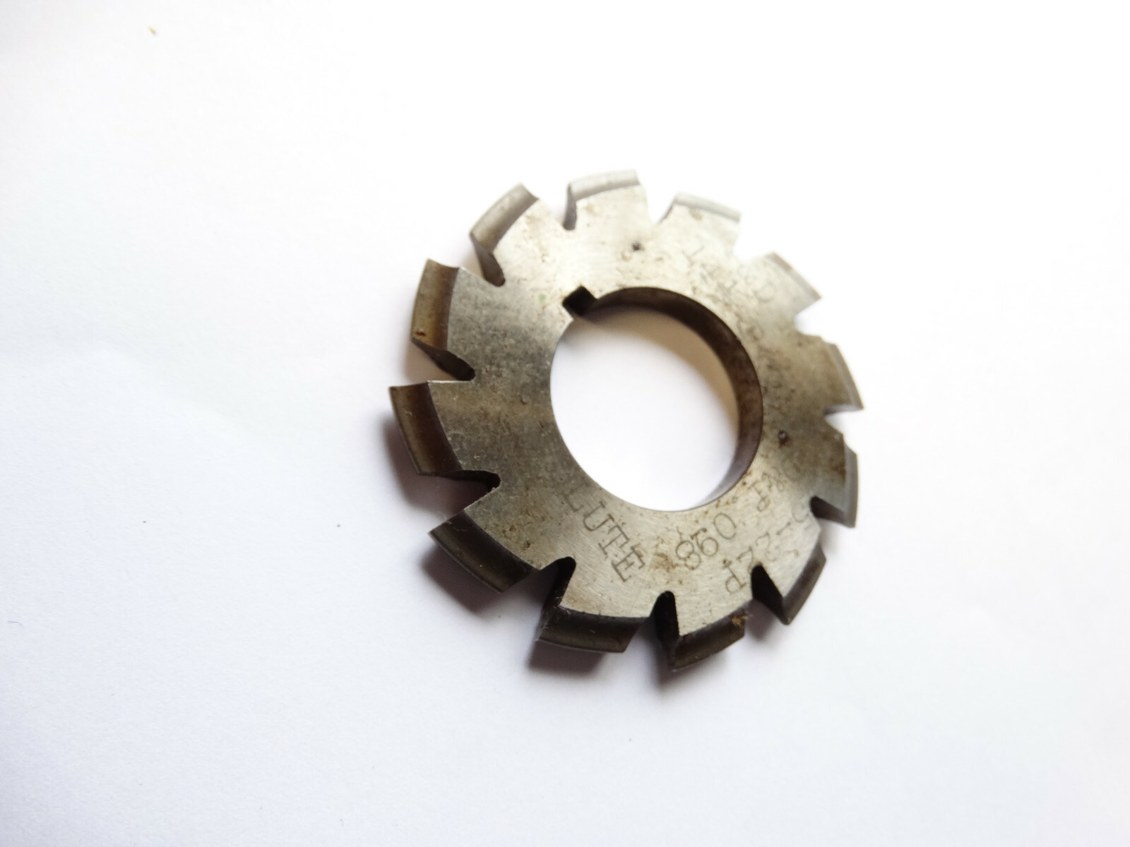 F&D HSS Involute Gear Cutter – 14 1/2 Deg PA – 22DP – #5 – 2″ Dia x 7/8″ Hole