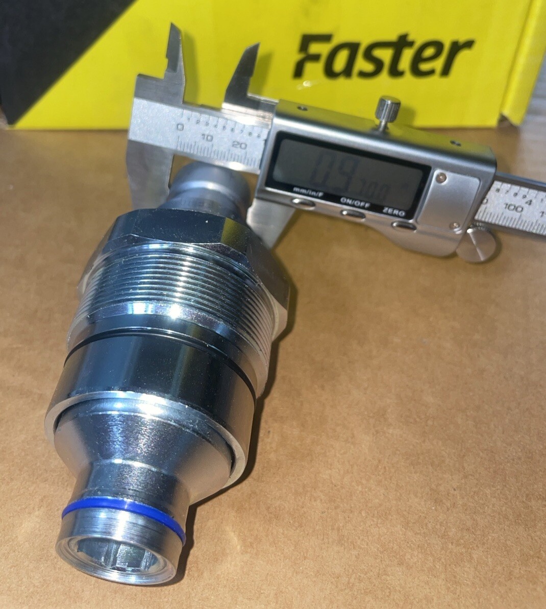 MALE FLAT FACE HYDRAULIC QUICK COUPLER BLOCK CARTRIDGE, Part #7246799