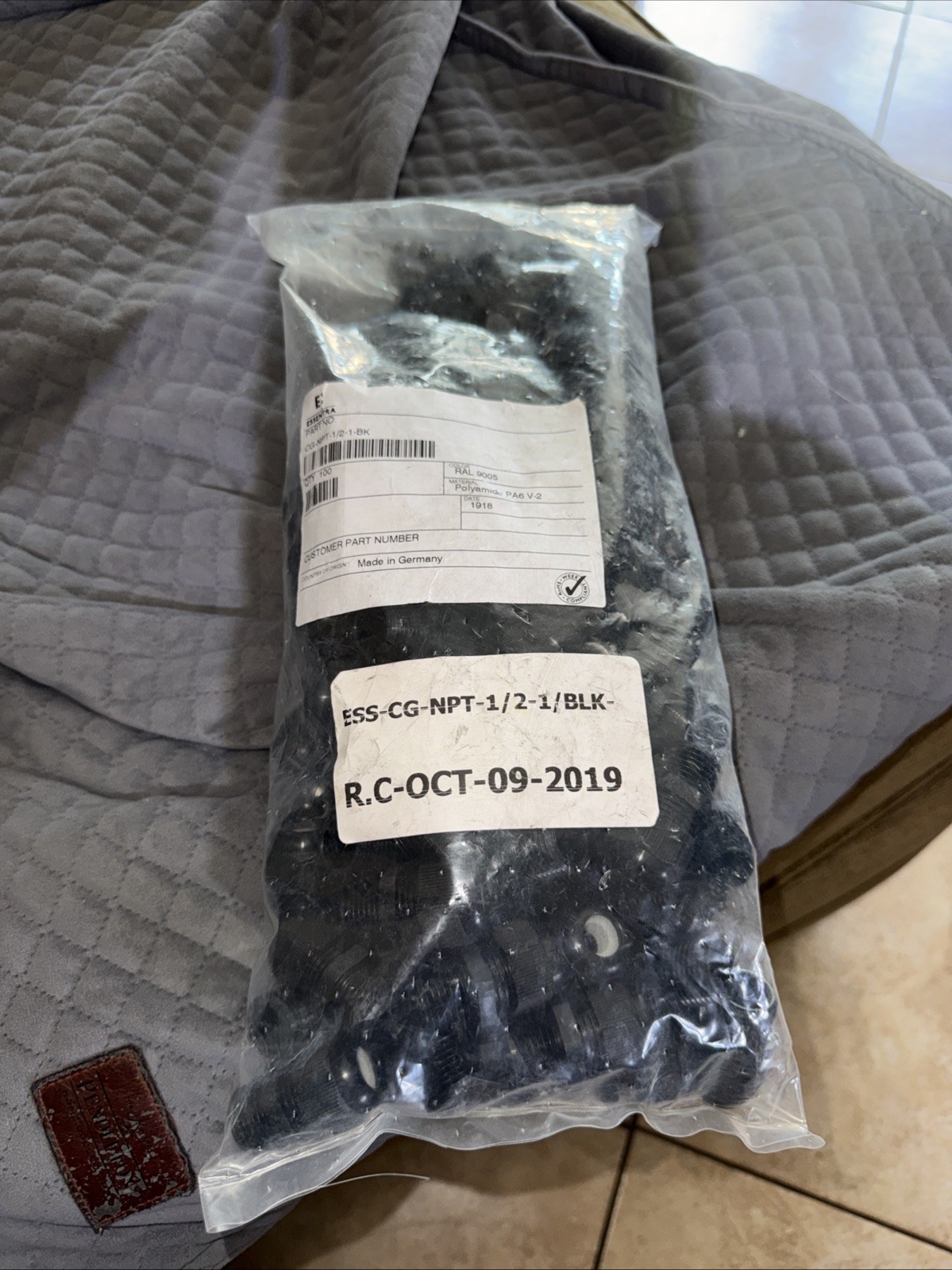 LOT OF 100 Essentra Components CG-NPT-1/2-1-BK CABLE GLAND 5-9MM 1/2″ NPT