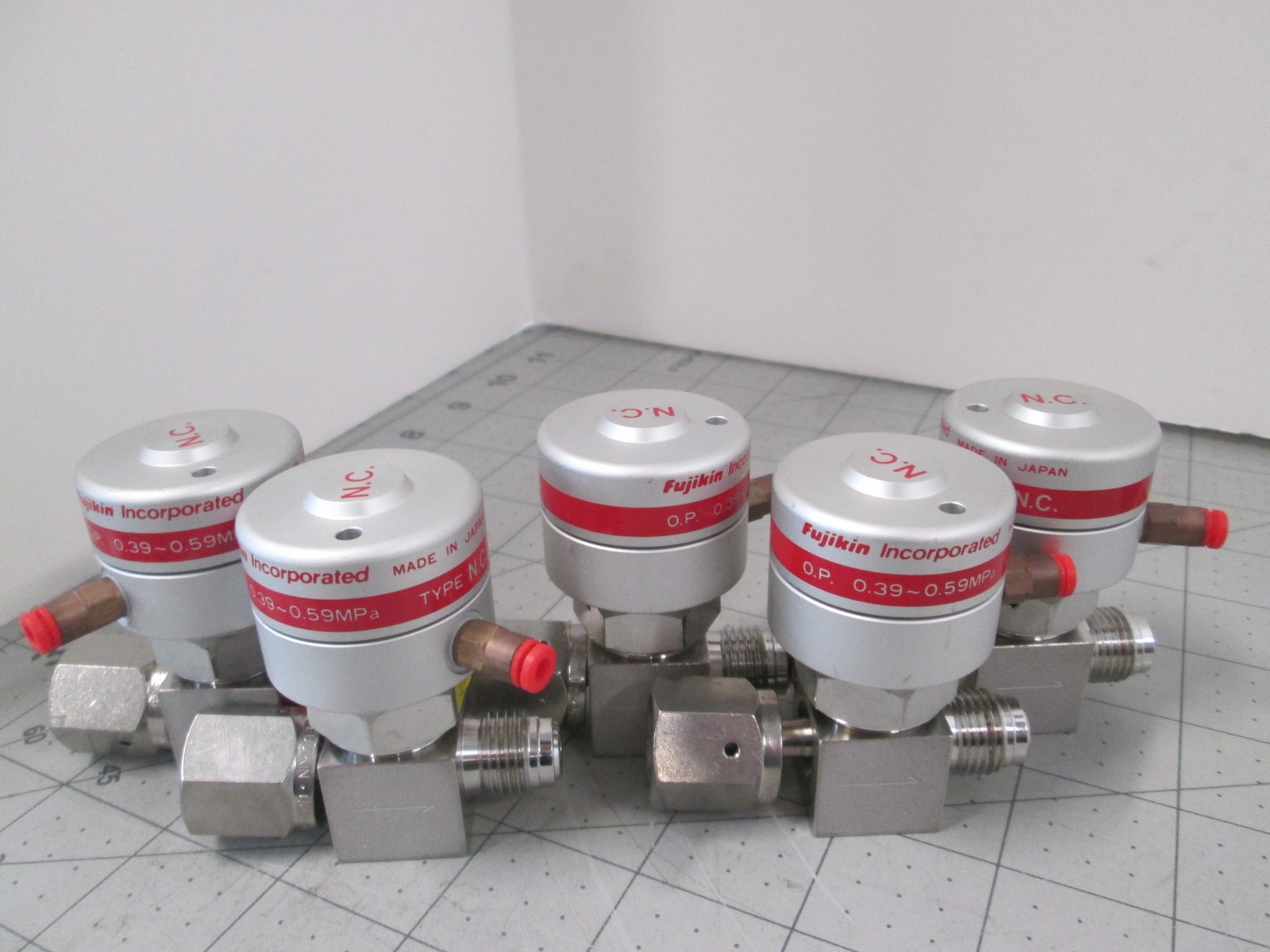 Fujikin, Diaphragm Valve, O.P 0.39-0.59MP, Used, Lot of 5