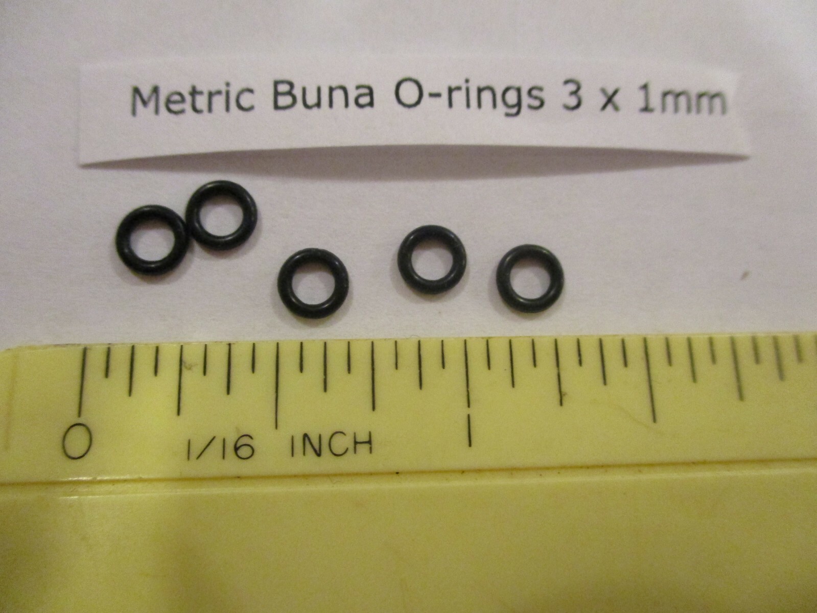 3mm ID x 5mm OD x 1mm thick O-ring. Buna-70. Quan 5.
