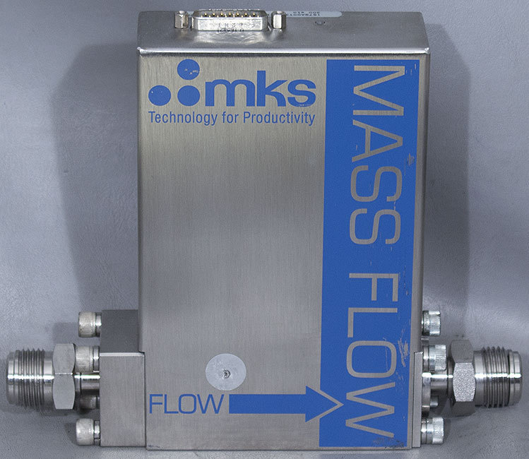 MKS 1579A/1579A00132LR1BV713 300 slm He Digital Mass Flow Controller (MFC)