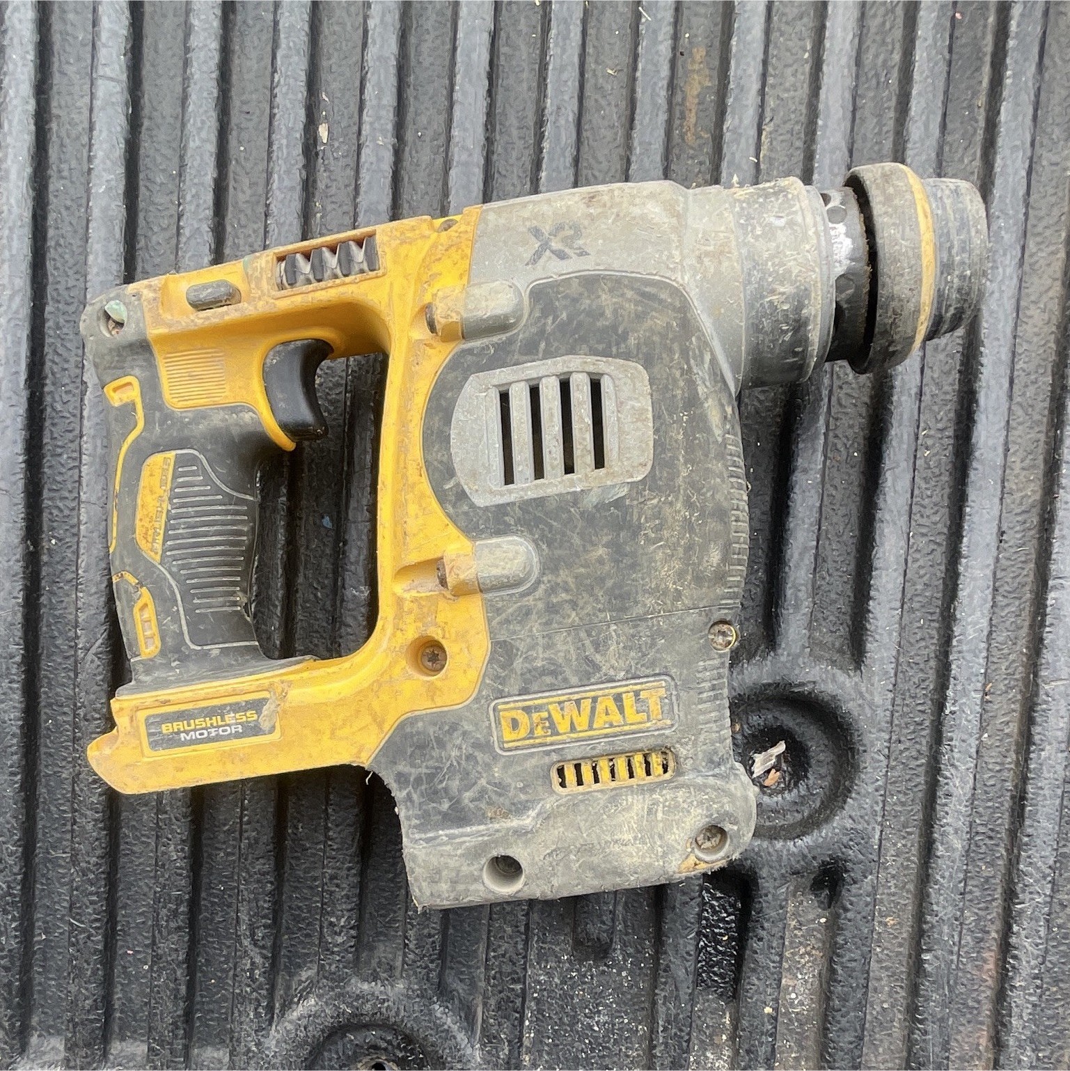DEWALT 20V XR Brushless Cordless Rotary Hammer Drill/ for parts only
