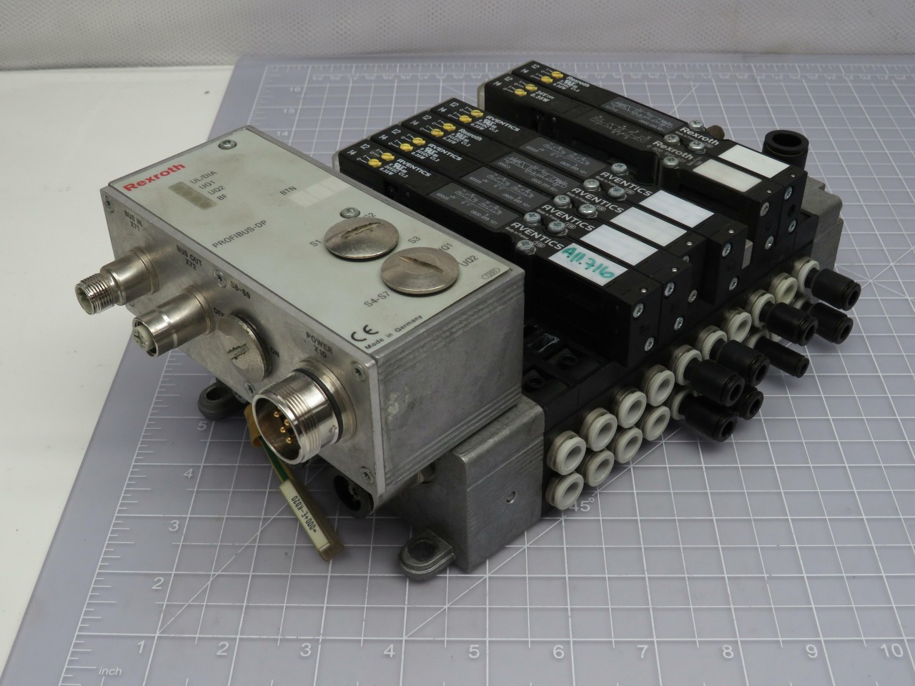 REXROTH IP 65 R480213682 R 480 213 682 SOLENOID VALVE SYSTEM 24 VDC 10 BAR T1841