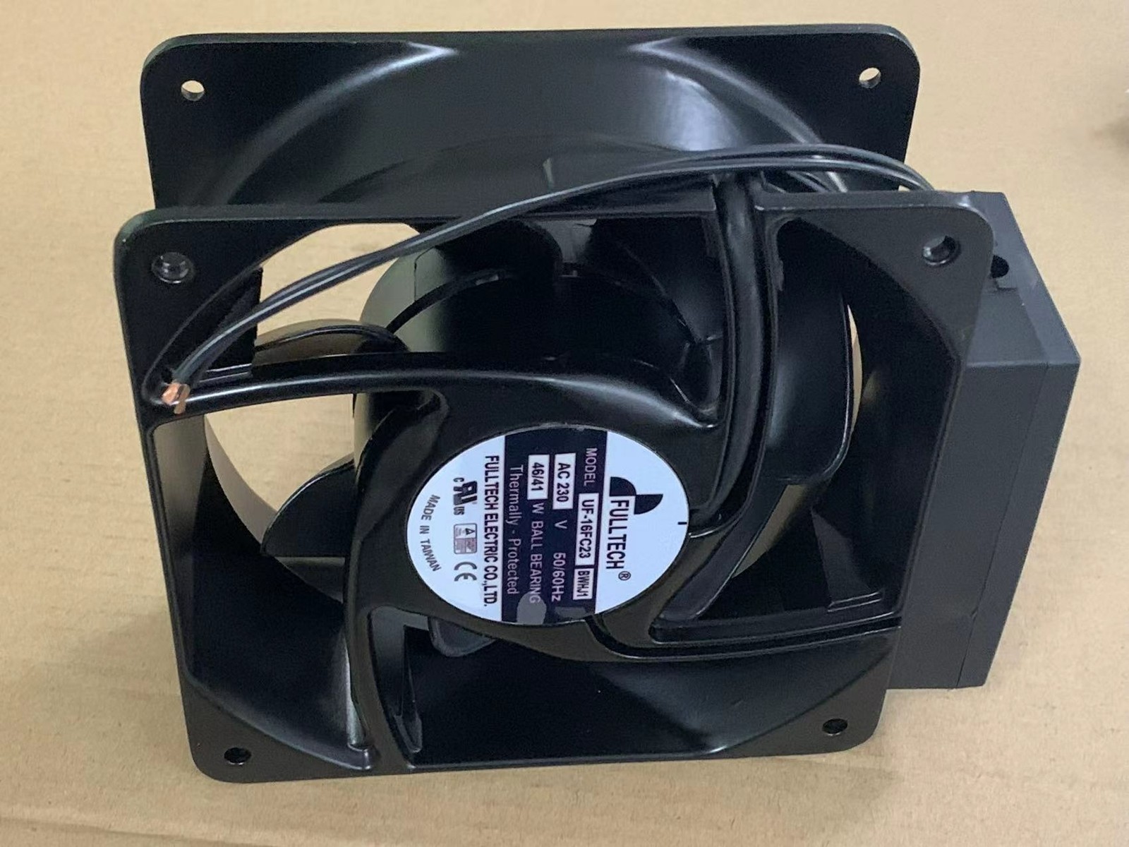 FULLTECH UF-16FC23 BWHJ1 160*160*62mm 230V 16cm Axial flow Inverter cooling fan