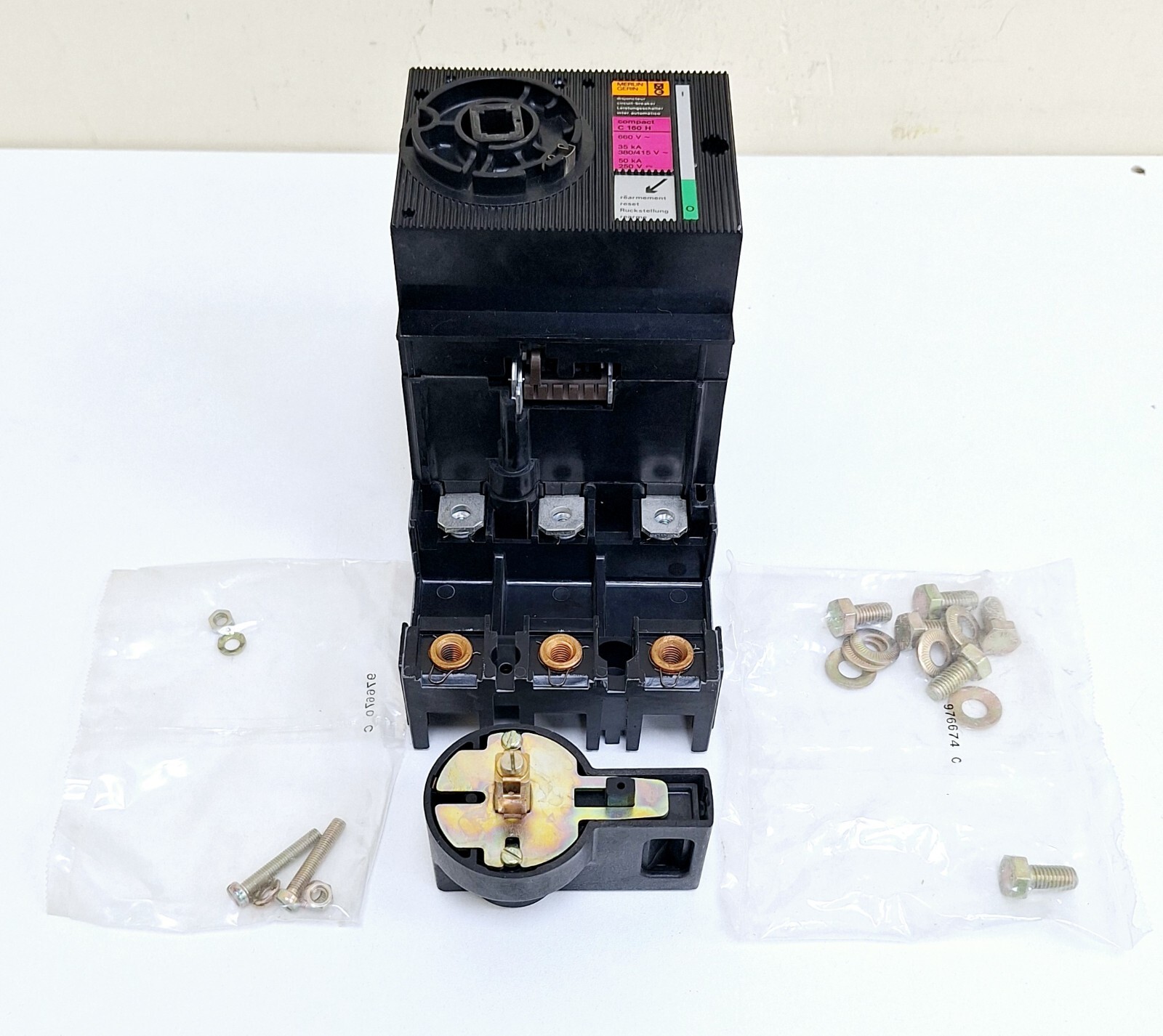 Merlin Gerin Compact C 160H Circuit Breaker 660V 35kA 380/415V 50kA 250V 160A