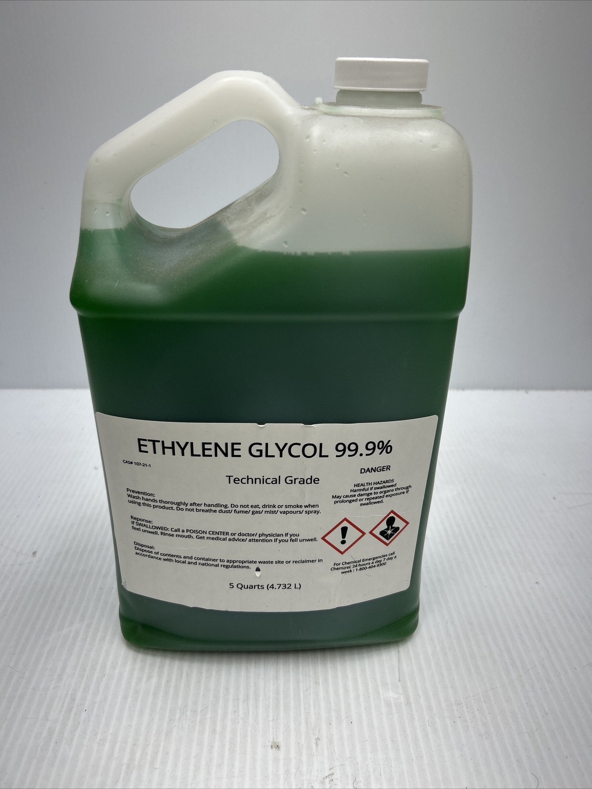 Reveos Hydraulic Fluid (Ethylene glycol) Grade 99.9% 5 Quarts (4.732 L)