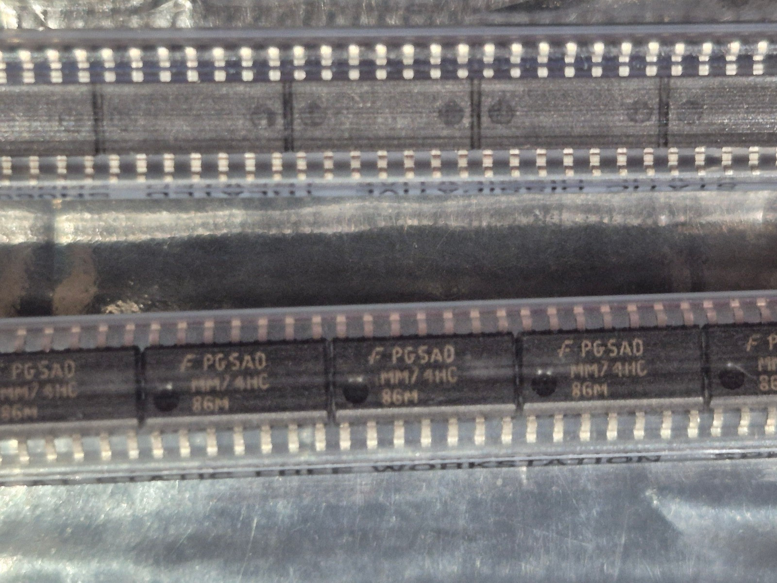 Qty 55 pcs-Fairchild-MM74HC8EM-Logic Gates, Qd 2-Input AND Gate