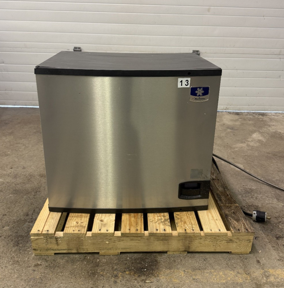 Manitowoc IY-0906A 30″ Indigo™ Half Cube Ice Machine Head – 901 lb, Air-Cooled