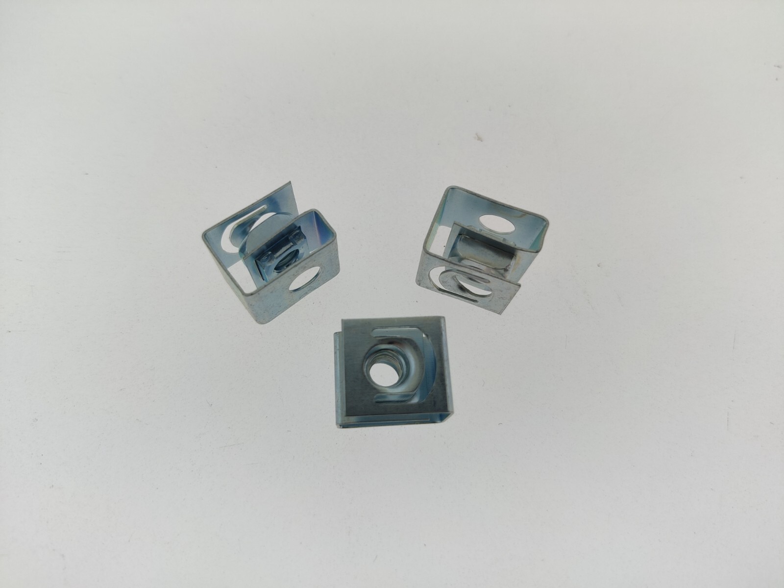 (40pcs) 10-32 Rack Mounting Retainer Clip Nuts Cage Slide Mount