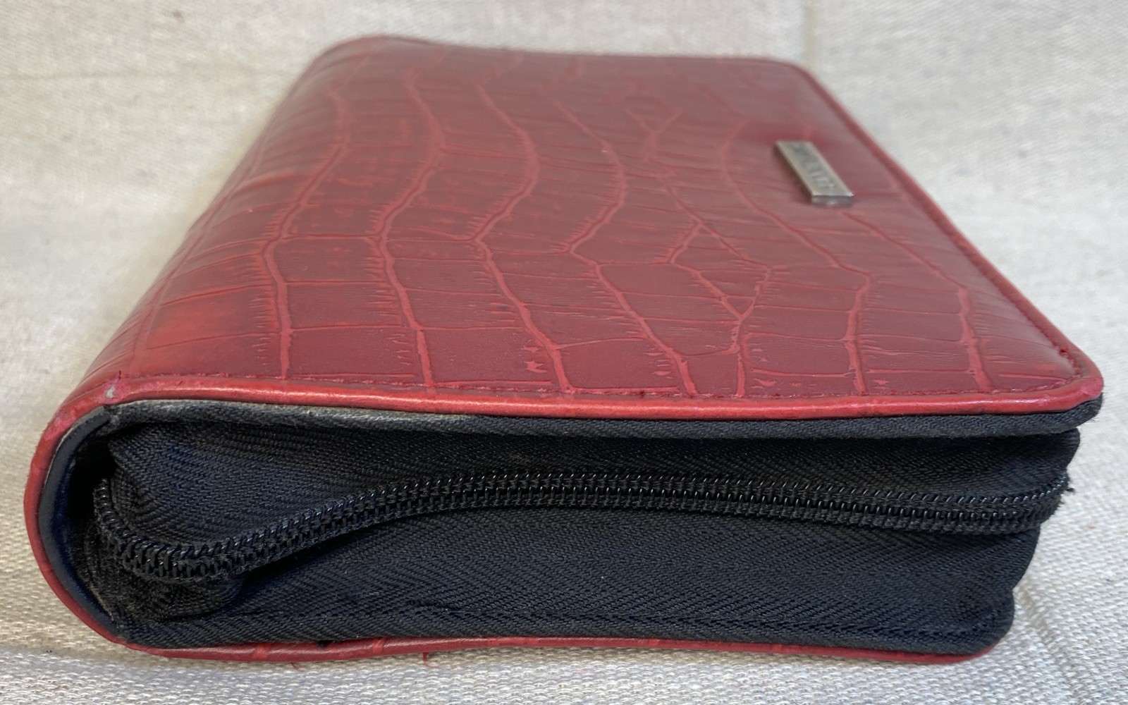 Day Runner Burgundy/Red Faux Croc Zip Planner Binder Organizer Wallet 6 Ring Vtg