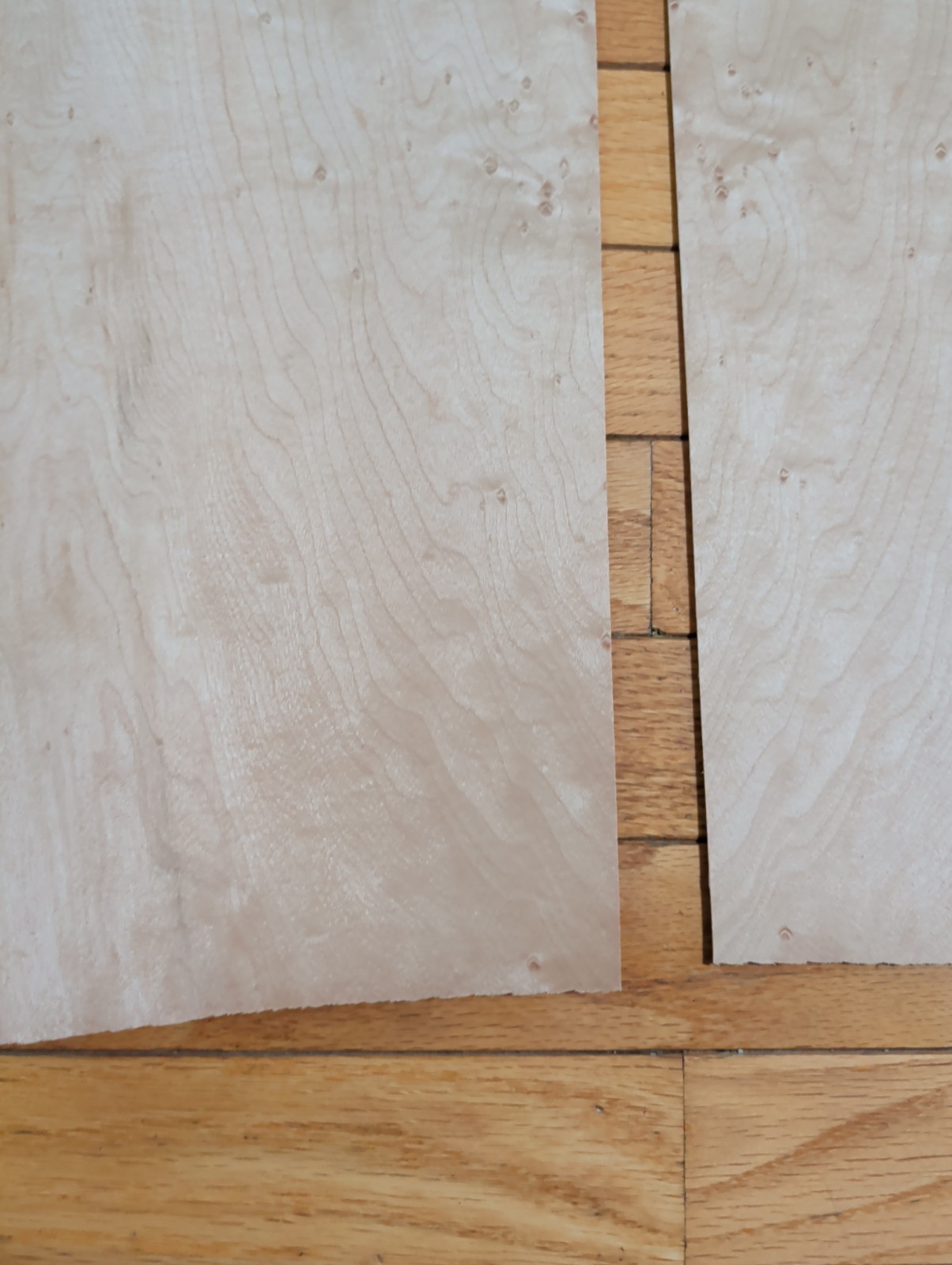 4 pieces of Birdseye maple veneer 6 3/4″ x 19 1/8″ each wood 7″ & 1/42″ th. raw