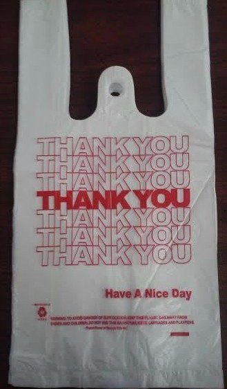 NEW 300 ct PLASTIC SHOPPING BAGS T-SHIRT TYPE, GROCERY WHITE SMALL SIZE BAGS.