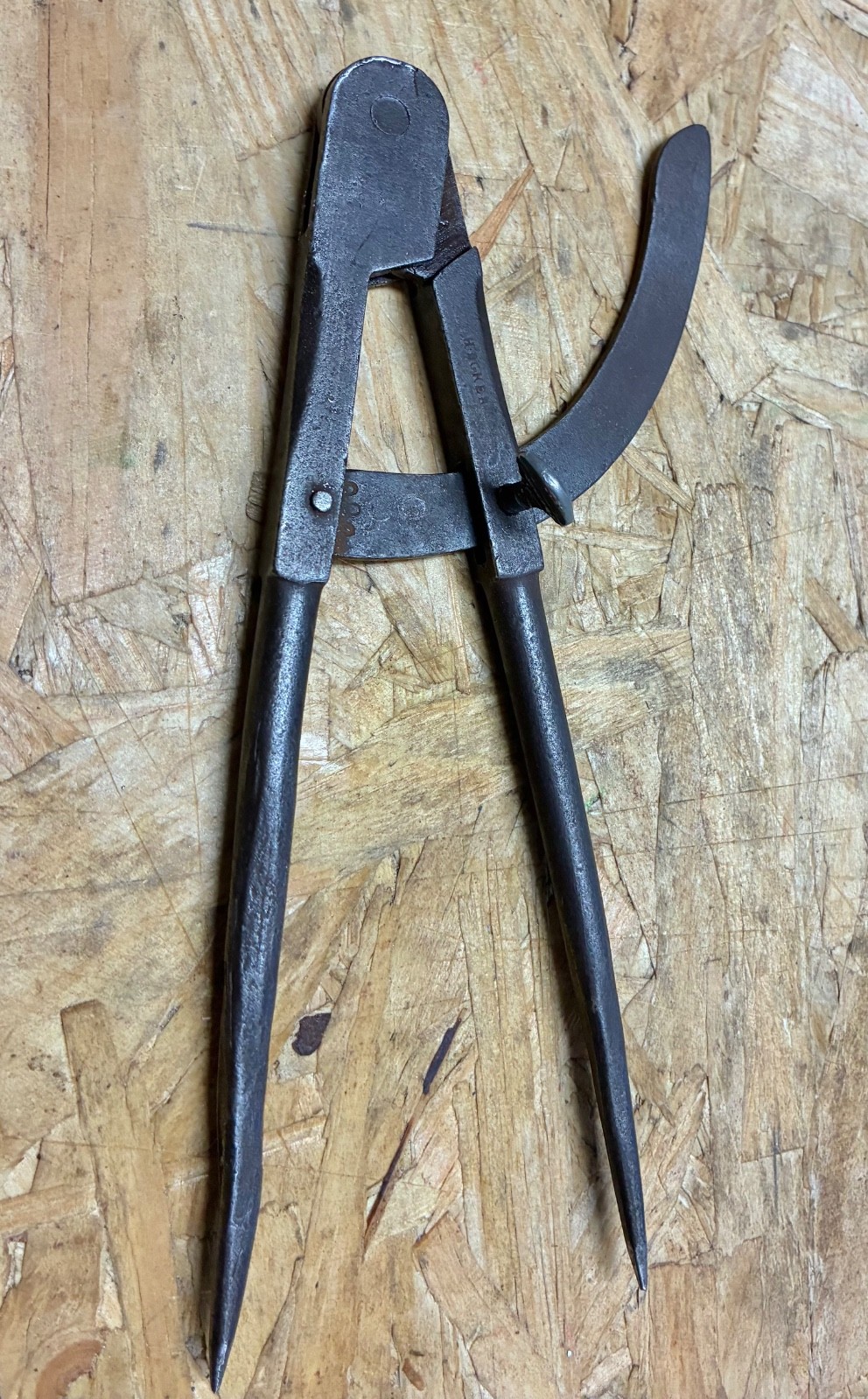 Vintage 8″ Unmarked Wing Divider Machinist Layout Scribing Tool Friction Adjust
