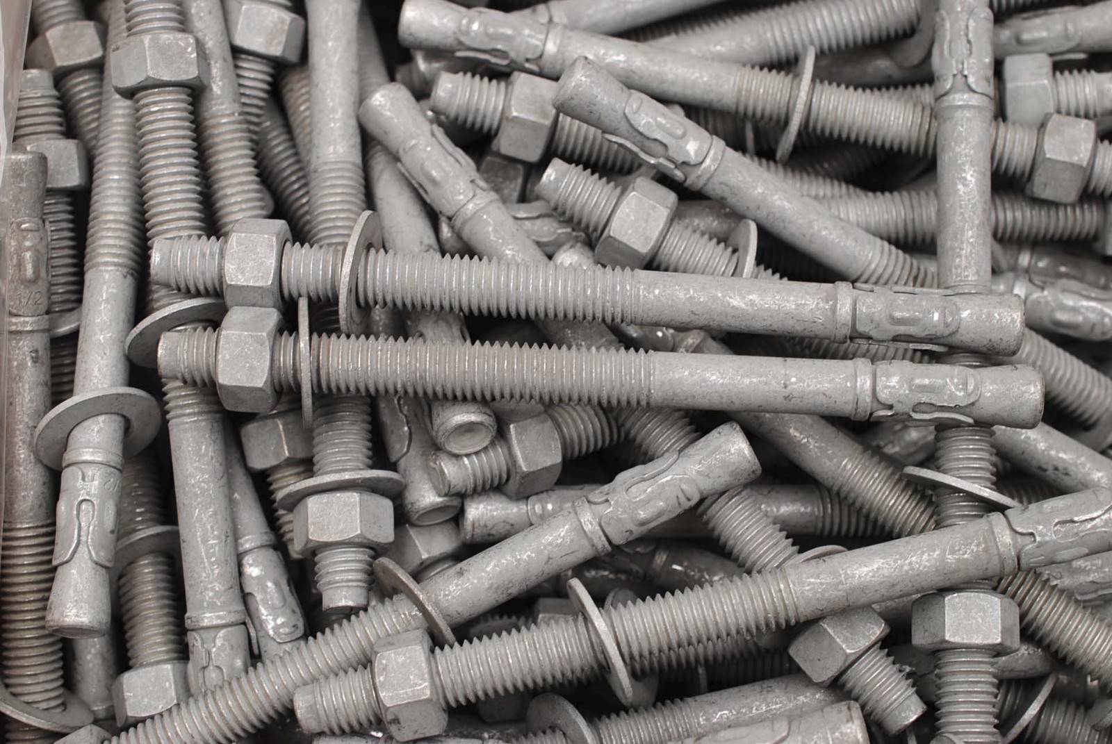 (15) Galvanized Concrete Wedge Anchor Bolts 1/2 x 7 Includes Nuts & Washers