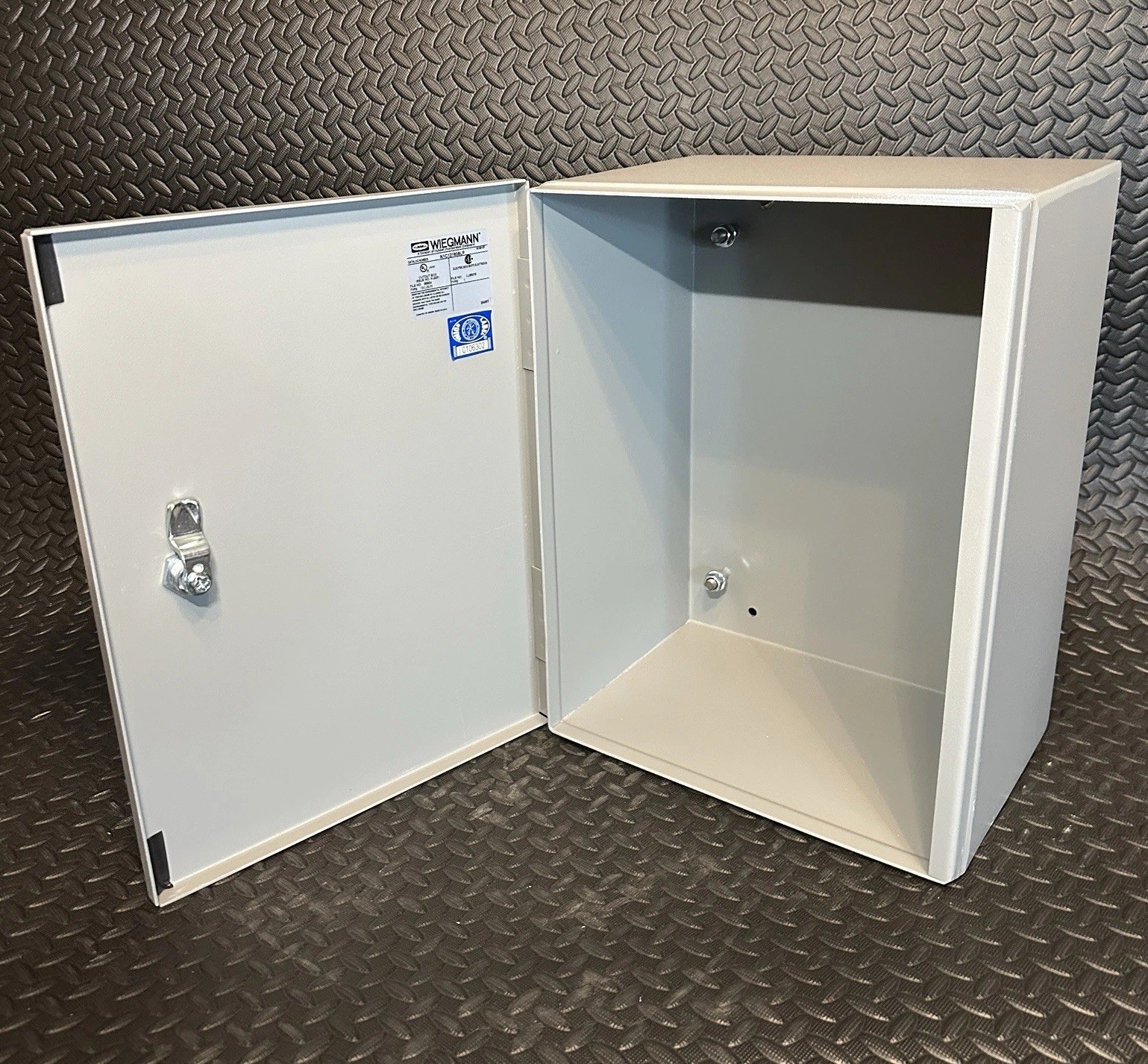 Hubbell-Wiegmann N1C121608LP Enclosure, 12x16x8 NEMA 1 New In Box