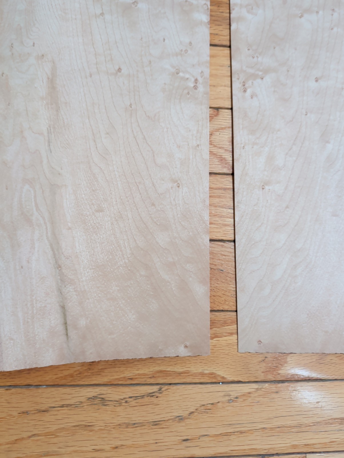 4 pieces of Birdseye maple veneer 6 3/4″ x 19 1/8″ each wood 7″ & 1/42″ th. raw