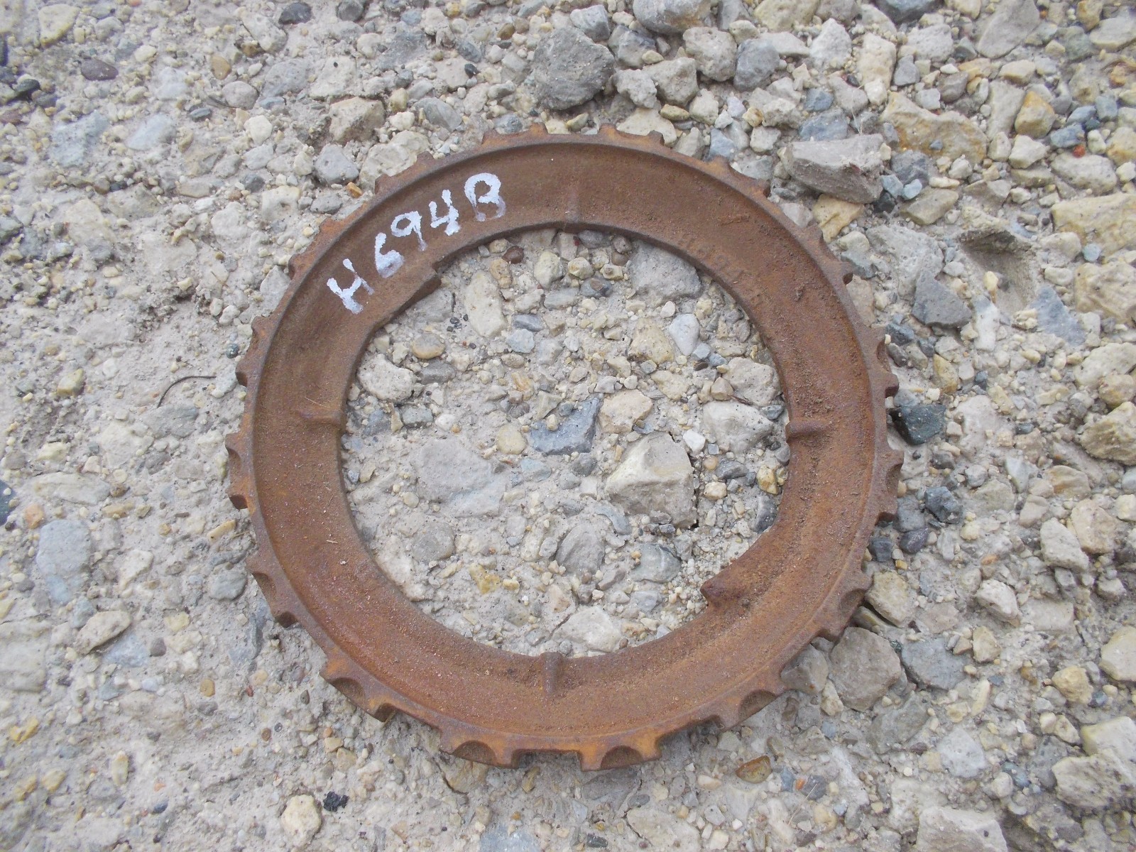 1 USED H694B STEEL / CAST IRON John Deere PLANTER Bean Seed PLATE H 694 B