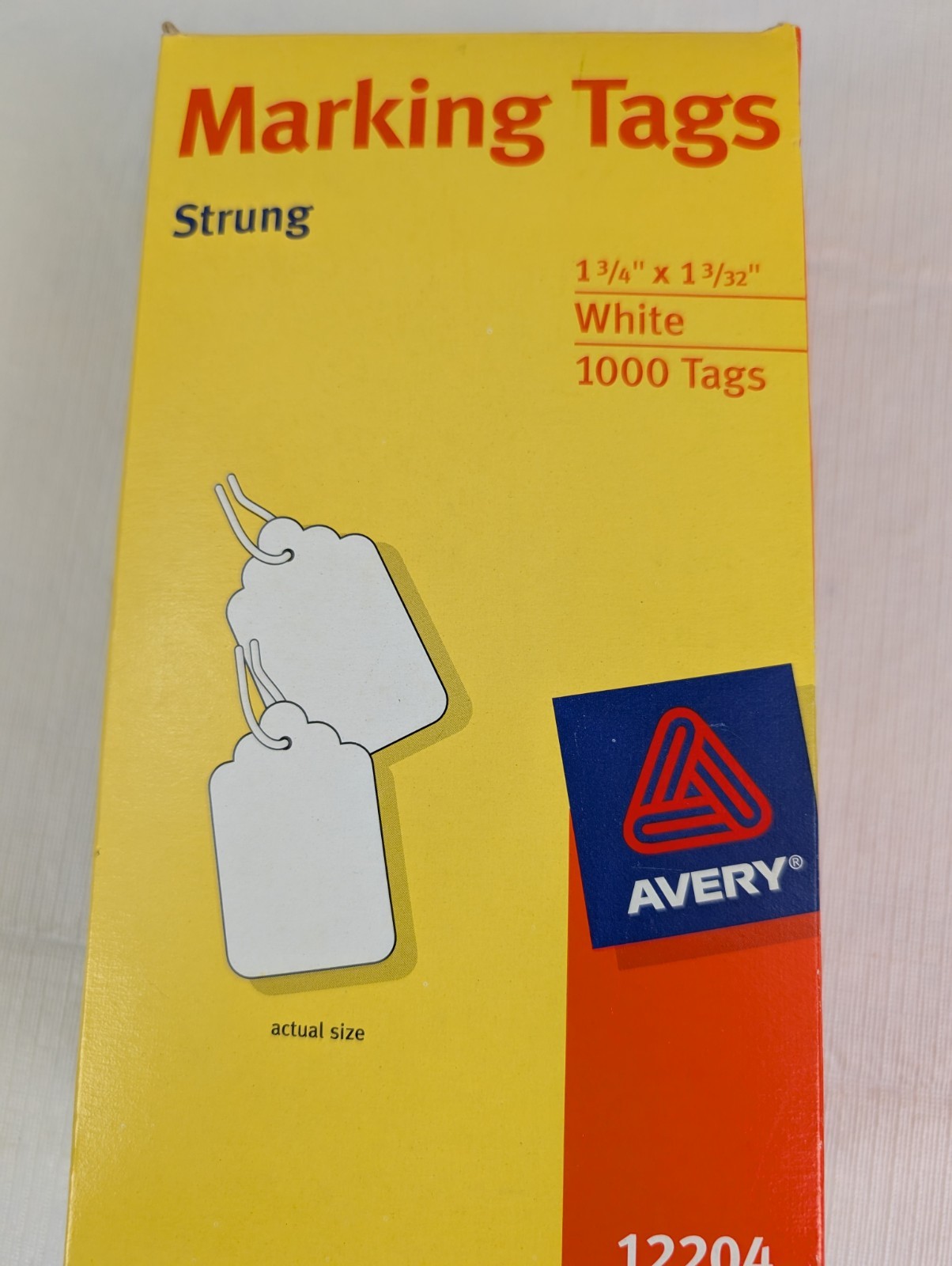 Avery 12204 Medium-Weight White Marking Tags, 1 3/4 x 1 3/32 Box of 1000 Strung