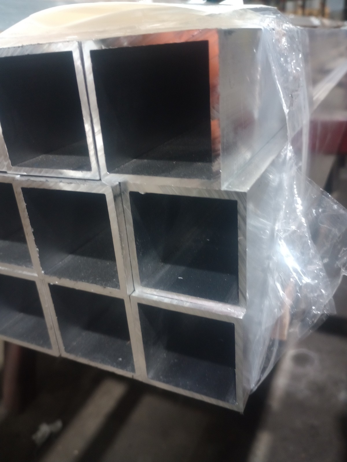 1-1/4″ X 1-1/4″ X 1/8″ Square Aluminum Tube 6063 Stock 1.25″ X 1.25″ X 24″ Long