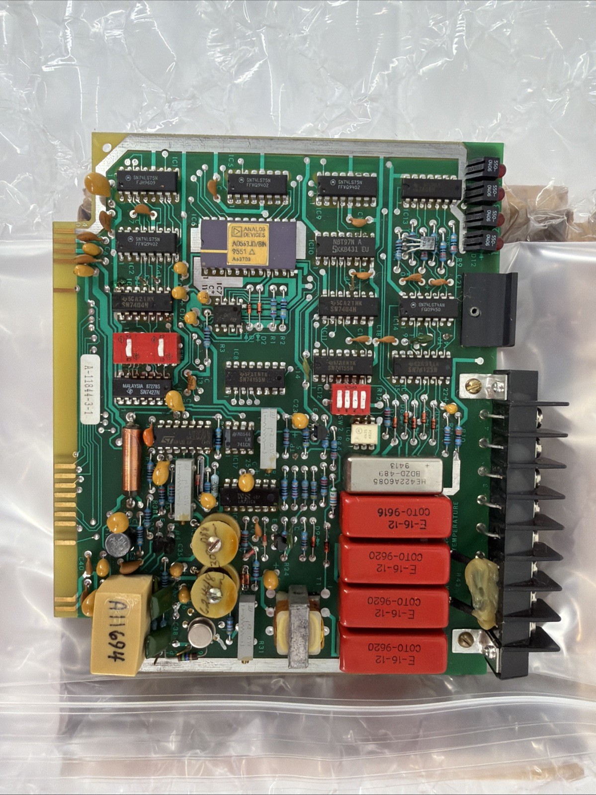 Barber Colman A-11844-3-1 Temperature Control Input/Output Module, MACO IV