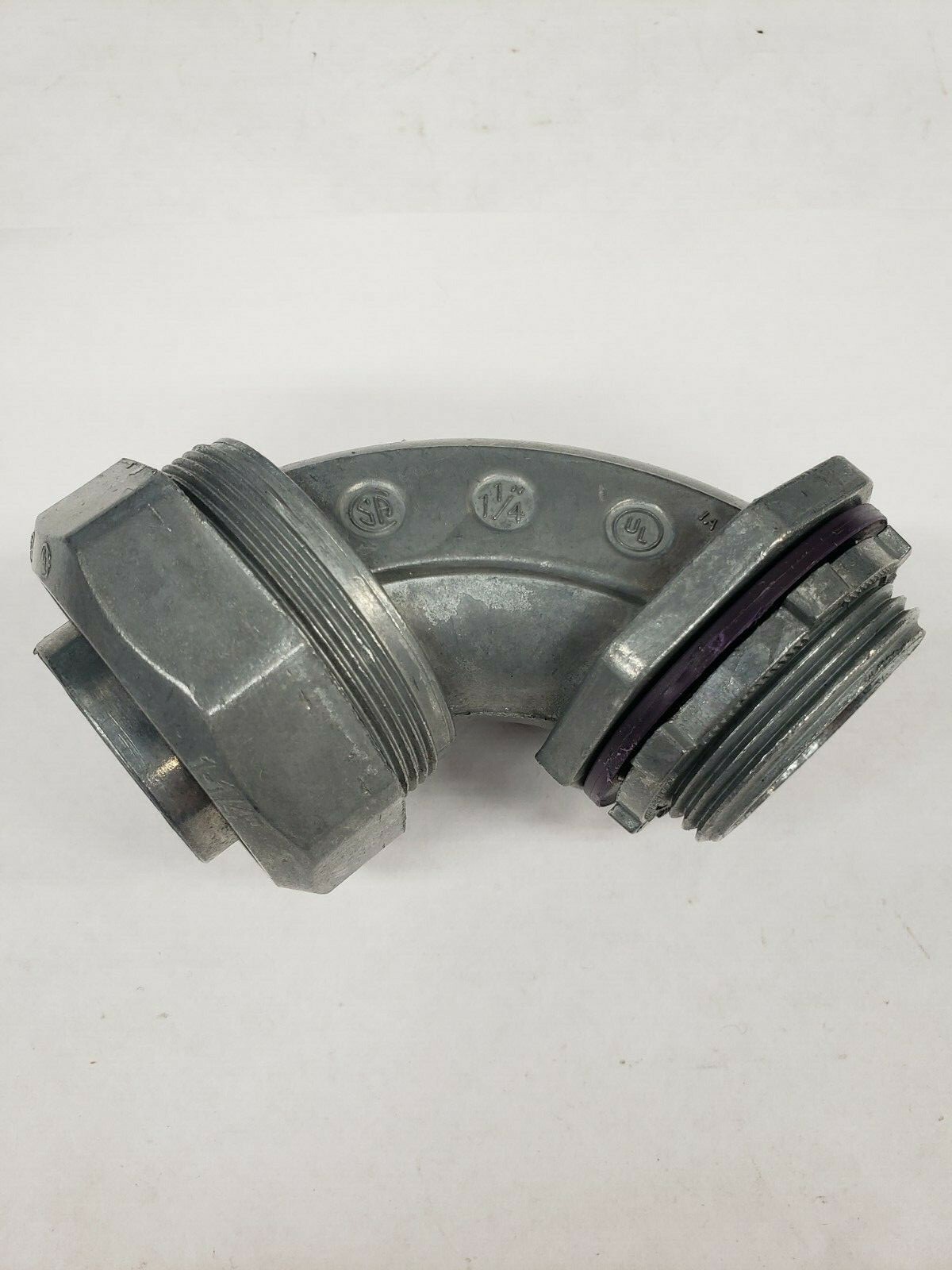 Unbranded 1-1/4″ Zinc Steel 90 Degree Liquid-Tight Connector