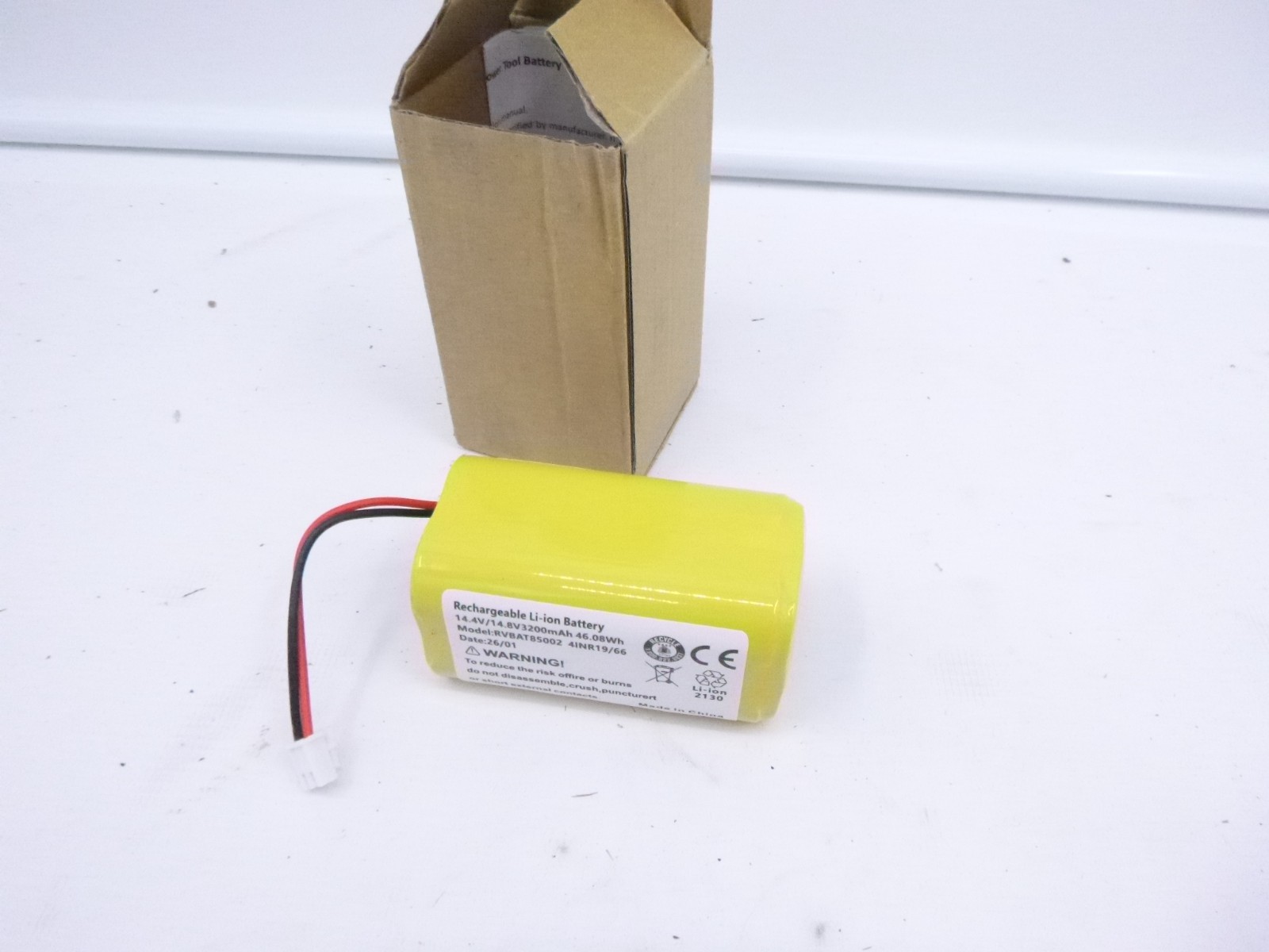 Rechargeable Li-ion Battery 3200mAh 46.08Wh 14.4V/14.8V RVBAT85002 Yellow