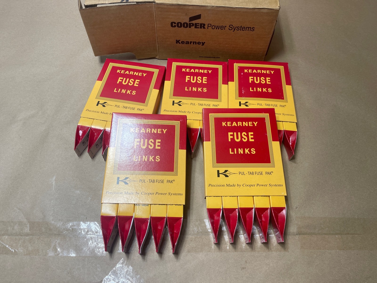 25x Pack Lot Eaton 11040CPS Kearney Fit All 40A Type 200 Fuse Link