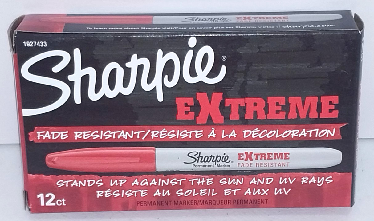 Box of 12 Sharpie eXtreme FADE RESISTANT Permanent Markers Fine Tip RED #1927433