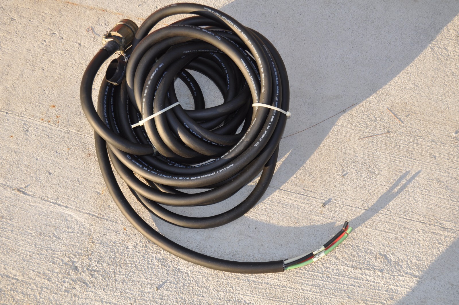 50′ CCI 6/4 SEOOW Portable Power Cord Flexible CCI SUPRENE JACKET Black 600V