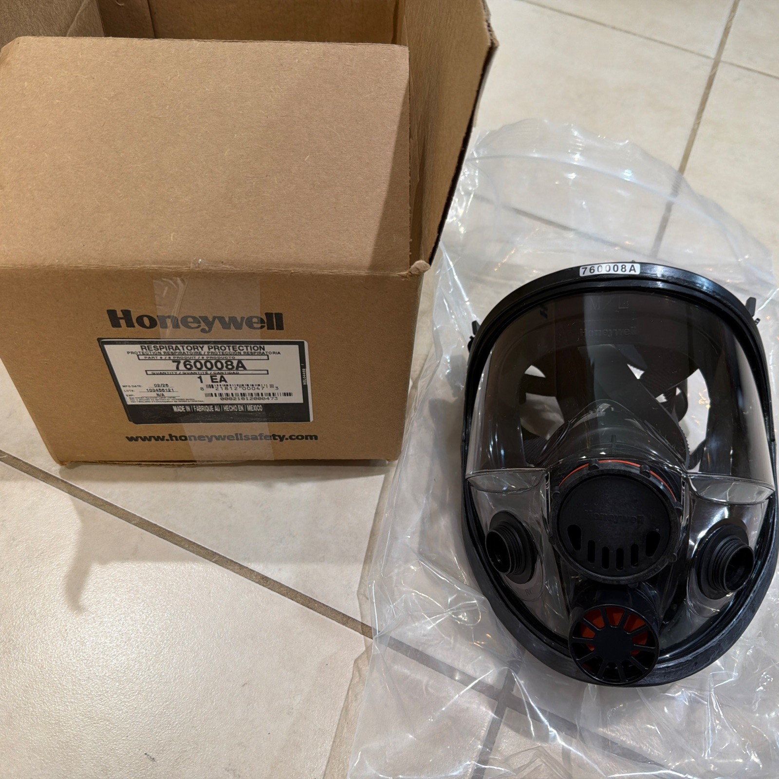 New HONEYWELL Respirator Mask 76008A Full Face Silicone Size M/L Adjustable