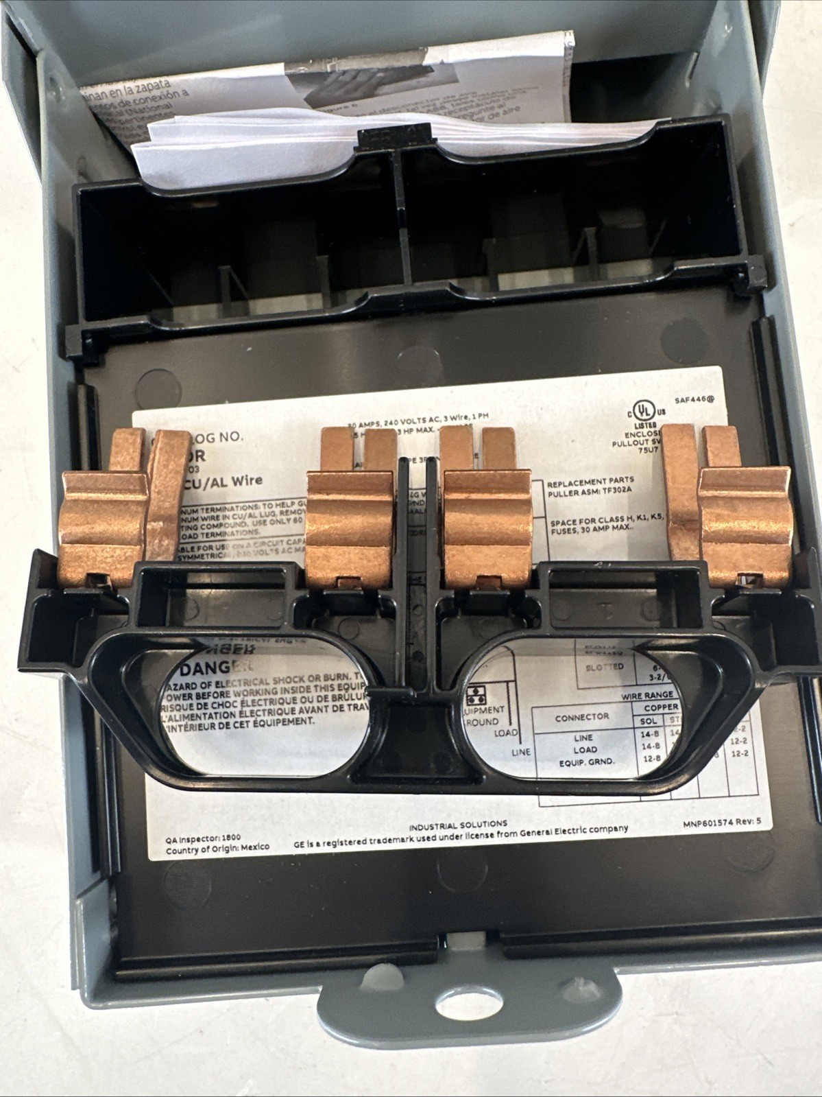 GE 30 Amp 120/240 Volt Fused AC Disconnect In Gray TF30RCP NEMA 3R