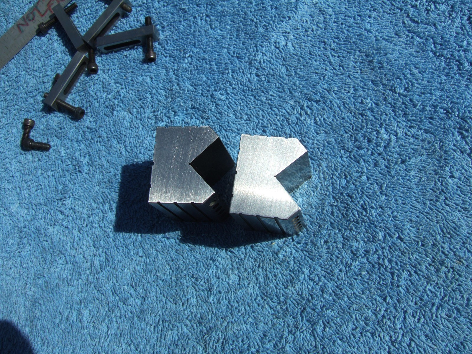 V BLOCKS GA1 2 OF4 CLAMPS USED TOOLMAKER MACHINIST MADE CLEAN VINTAGE OLD TOOLS