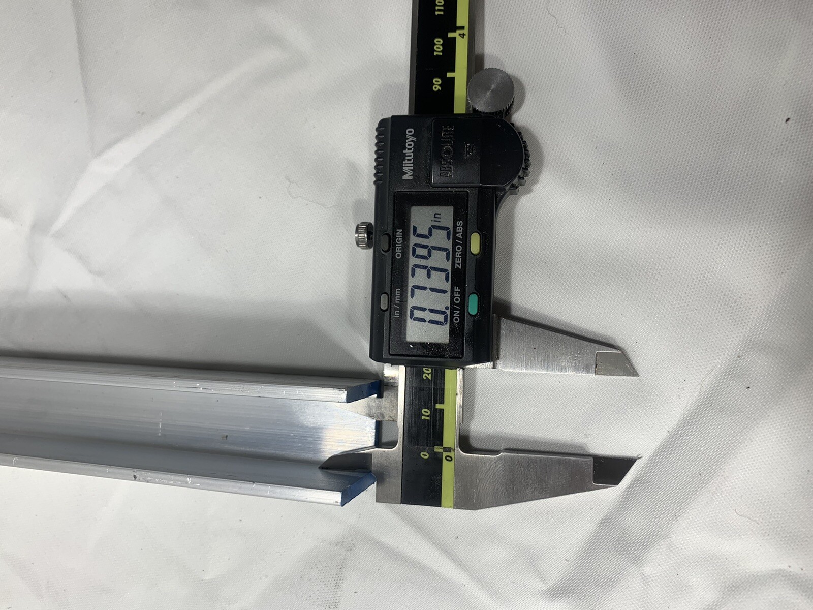 1″ X 1” X 1/8″ X 14″ Long Aluminum Channel 6063-T52 Aluminum Channel￼