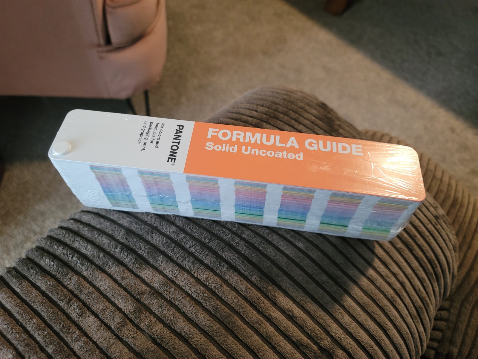 Formula Guide Solid UNCOATED PANTONE BOOK New in Shrink