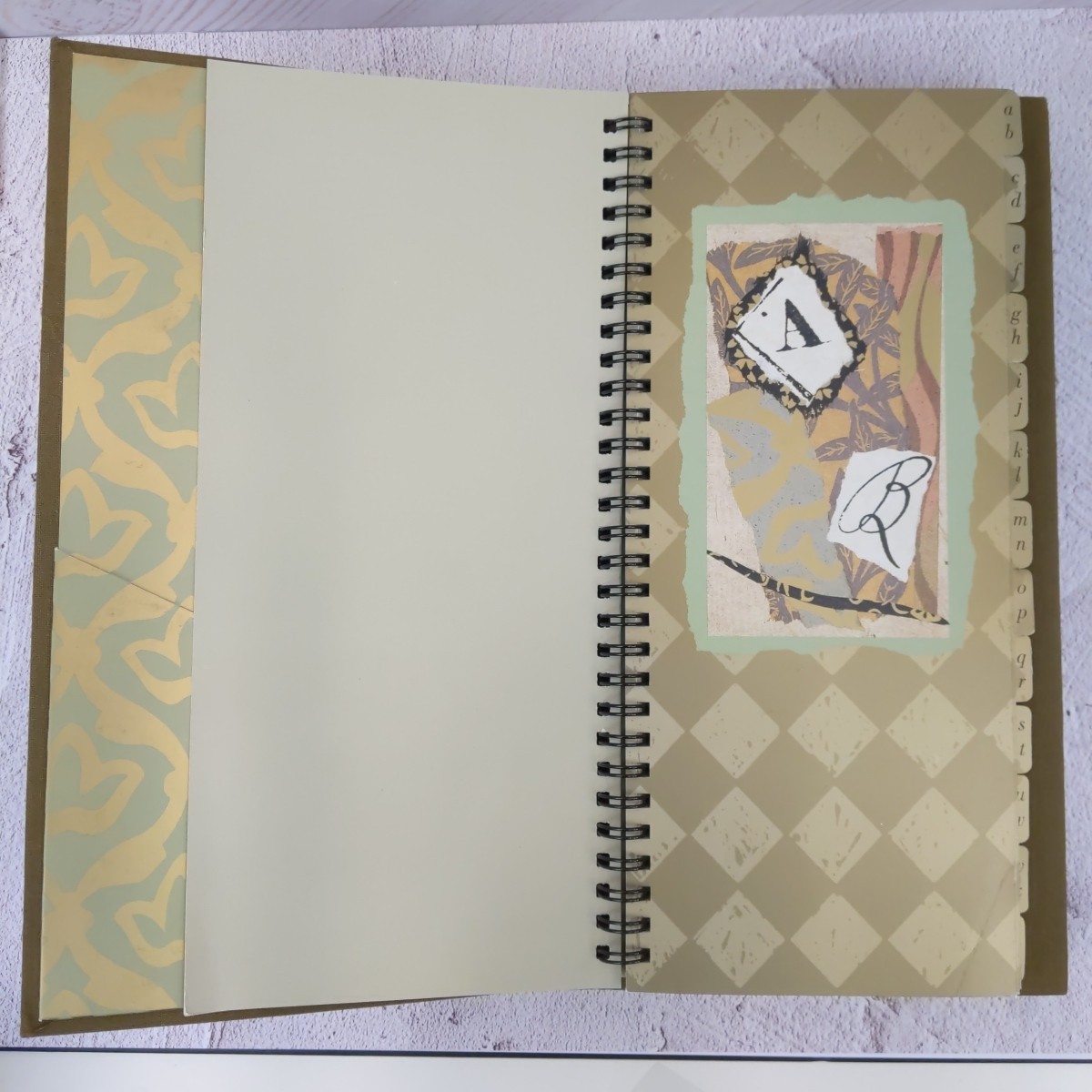 GiftWorks Chronicle Books Address Book 1995 Two Women Boxing Spiral Bound Vtg