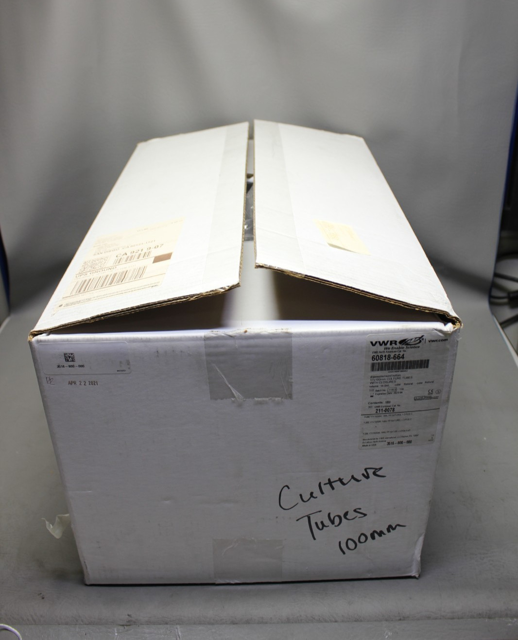 NEW CASE OF 1000 VWR CULTURE TUBES W/ CLOSURES 14 ML 60818-664