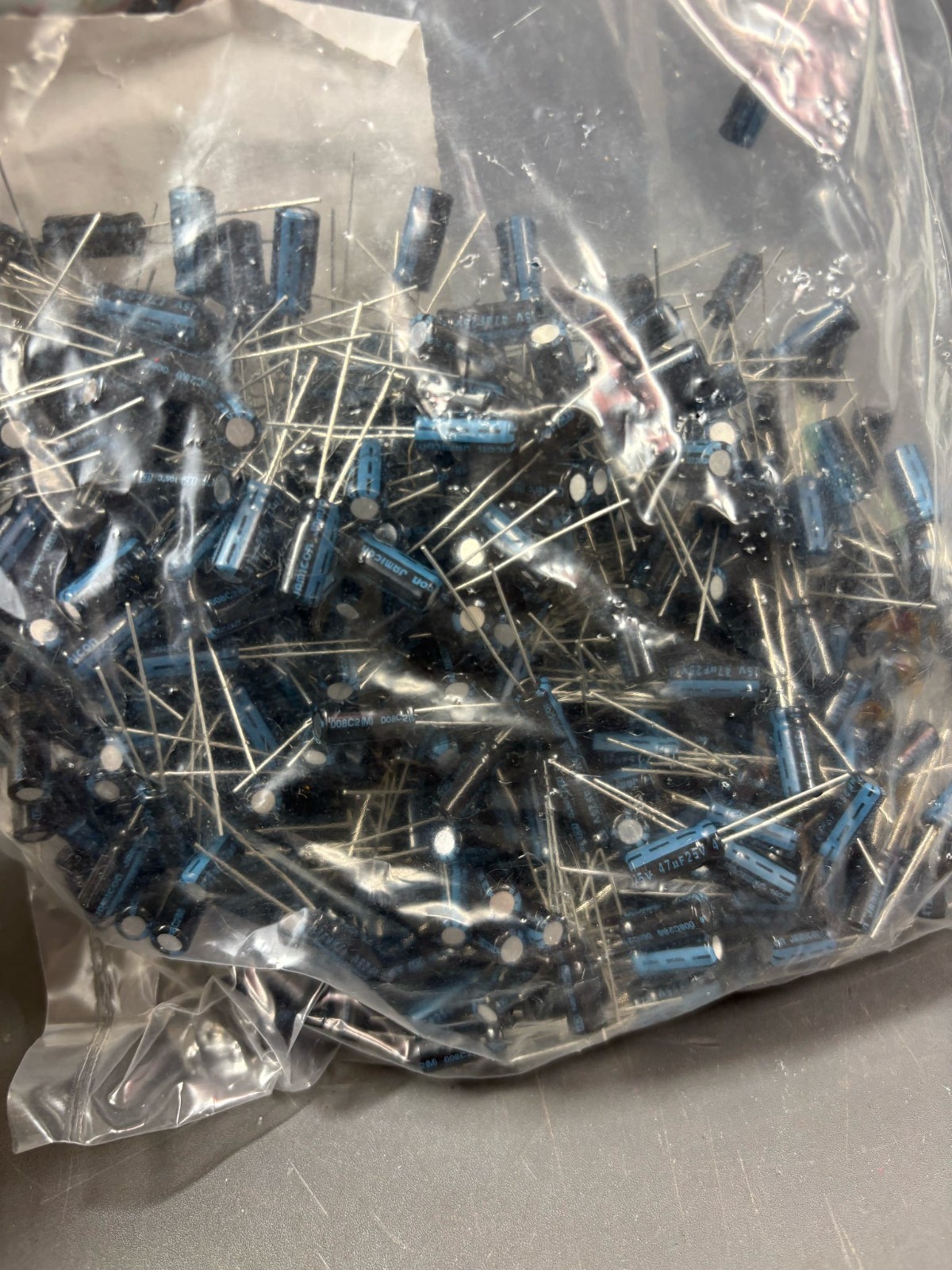 500pcs Jamicon 47uF 25V Electrolytic Capacitors TKR470M1ED11-M Radial 105°C