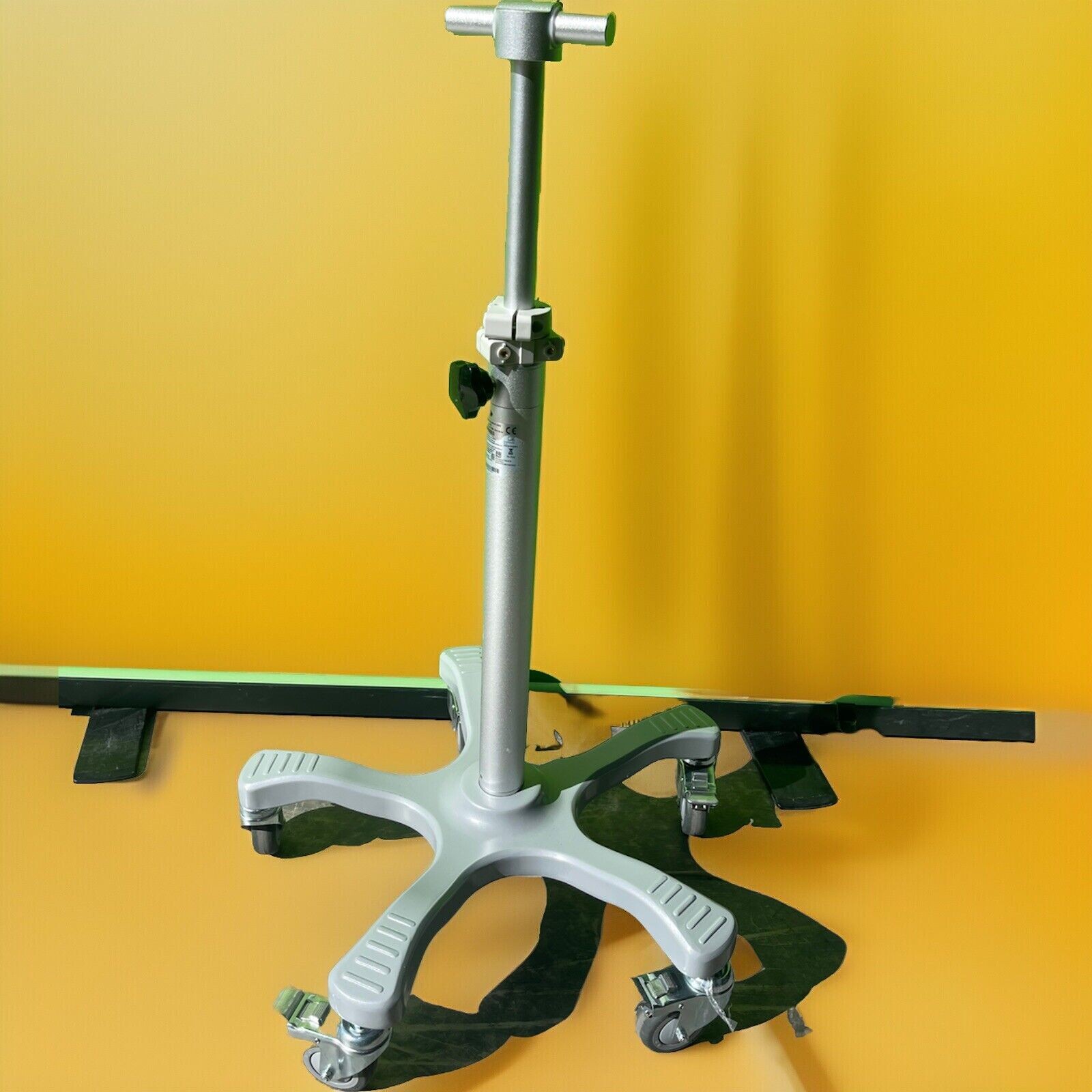 MOBILE STAND MT-206 FOR EDAN IM3S MONITOR