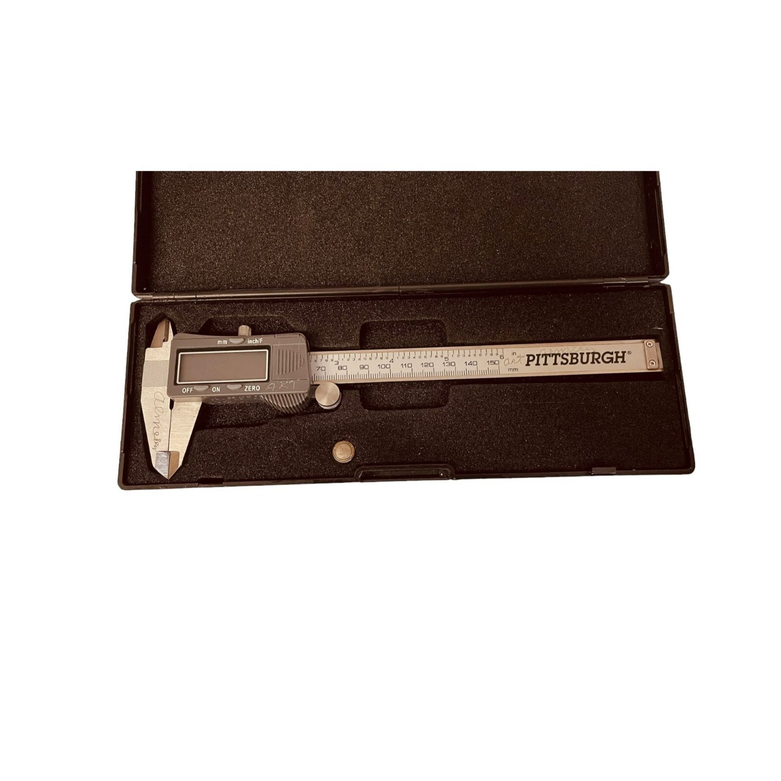 Pittsburgh Digital Caliper with Metric and SAE Fractional Readings Gray 6″