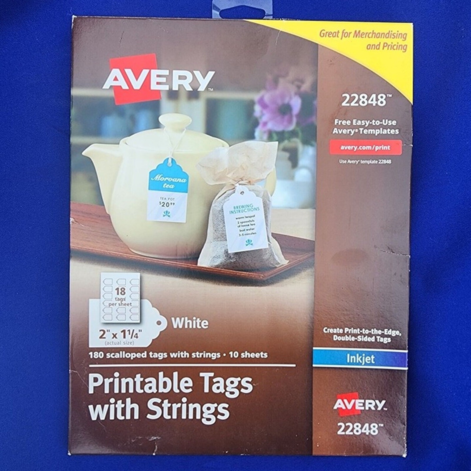 Pack of 126 Avery Printable Tags with Strings, Scallop, 2 x 1.25 Inches, #22848